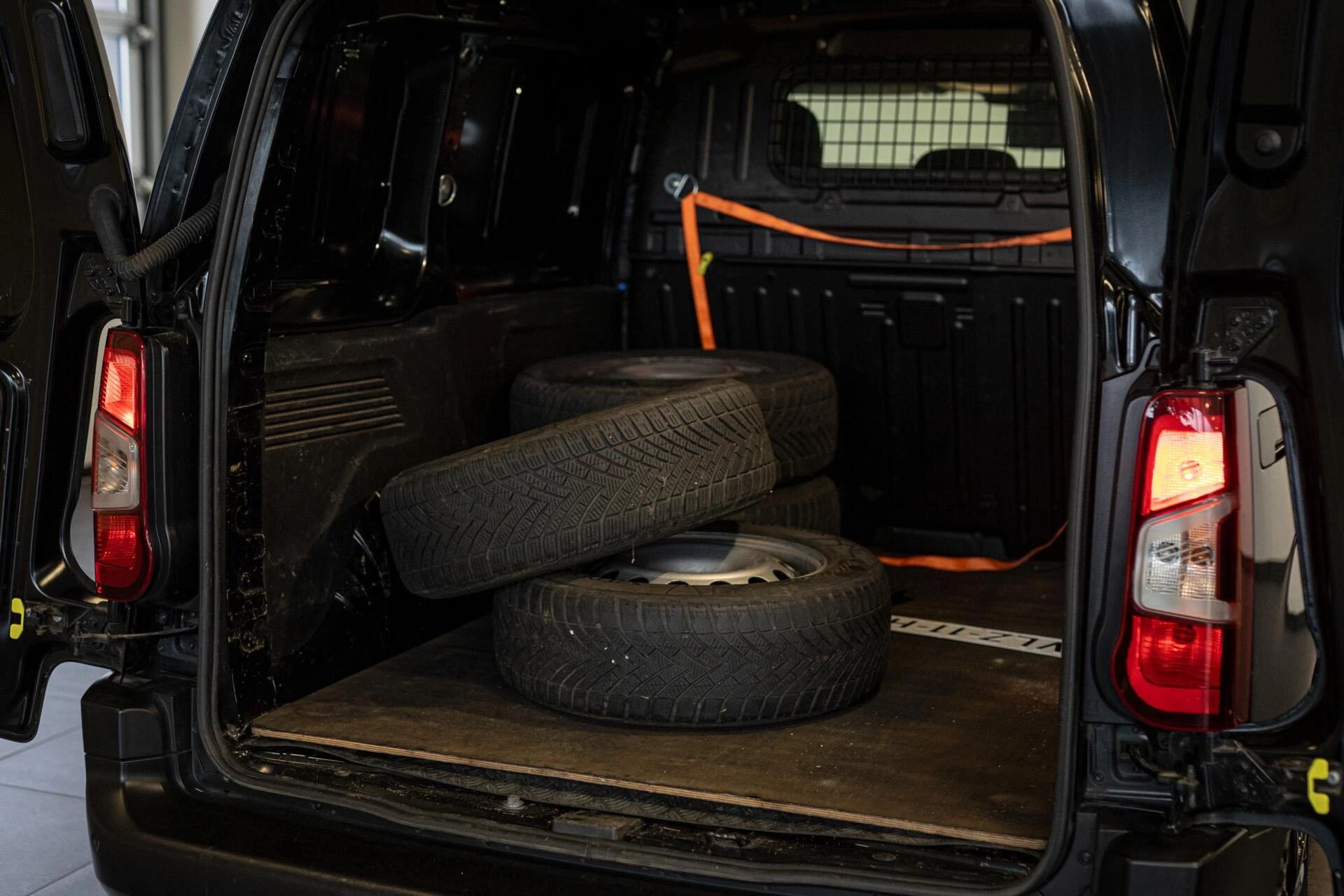 Hoofdafbeelding Peugeot Partner