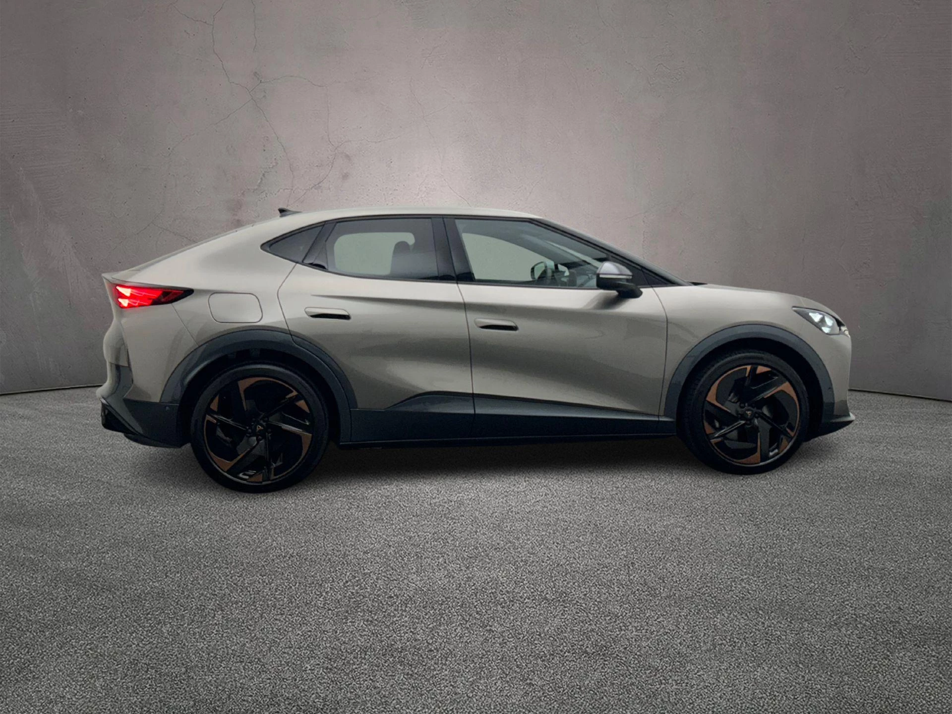 Hoofdafbeelding CUPRA Tavascan