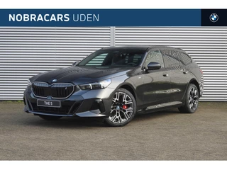 BMW i5 Touring eDrive40 High Executive M Sport / Panoramadak / Trekhaak / Verwarmd stuurwiel / Stoelventilatie / Adaptieve LED / Harman Kardon / Parking Assistant Plus