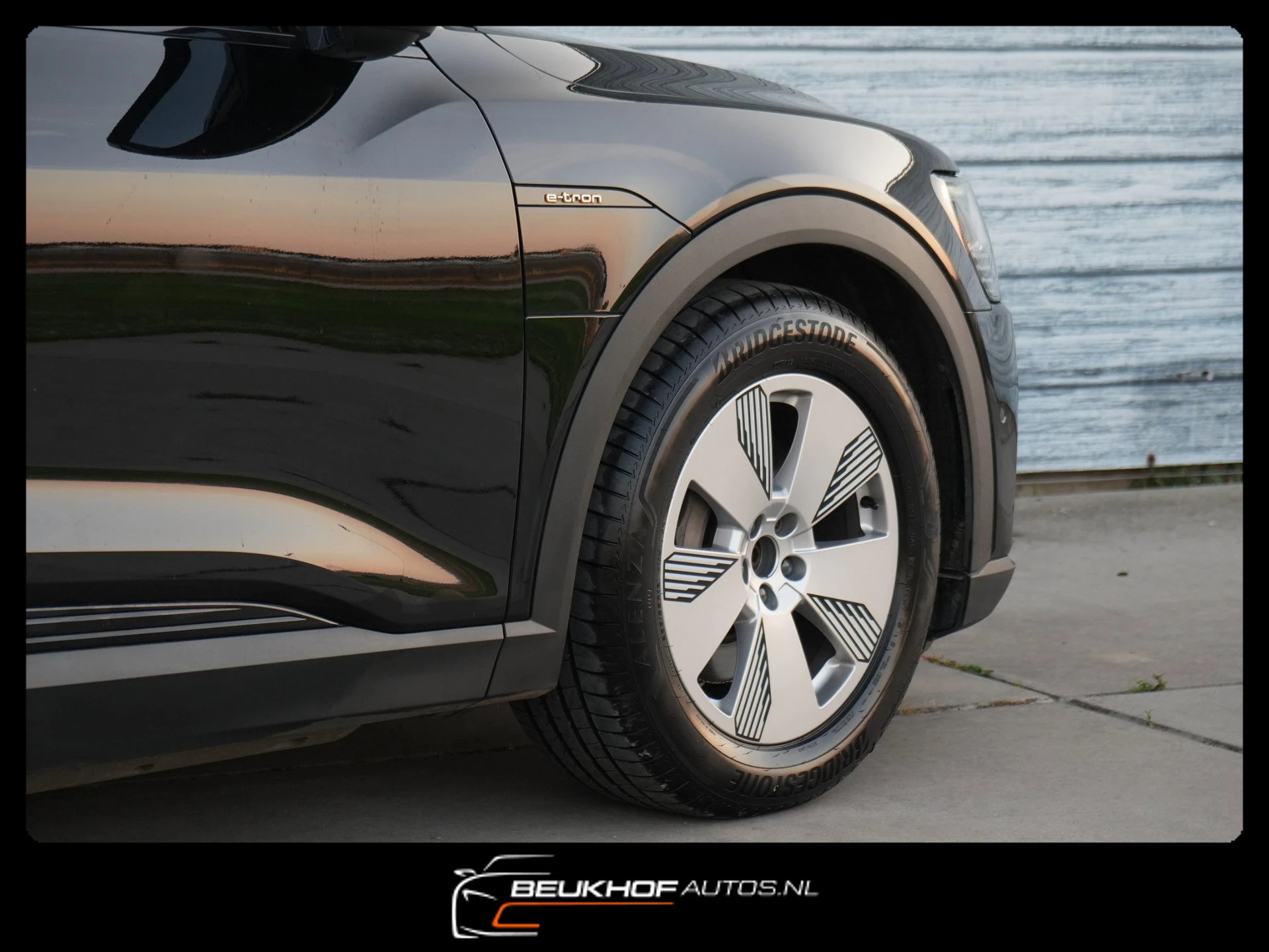 Hoofdafbeelding Audi e-tron