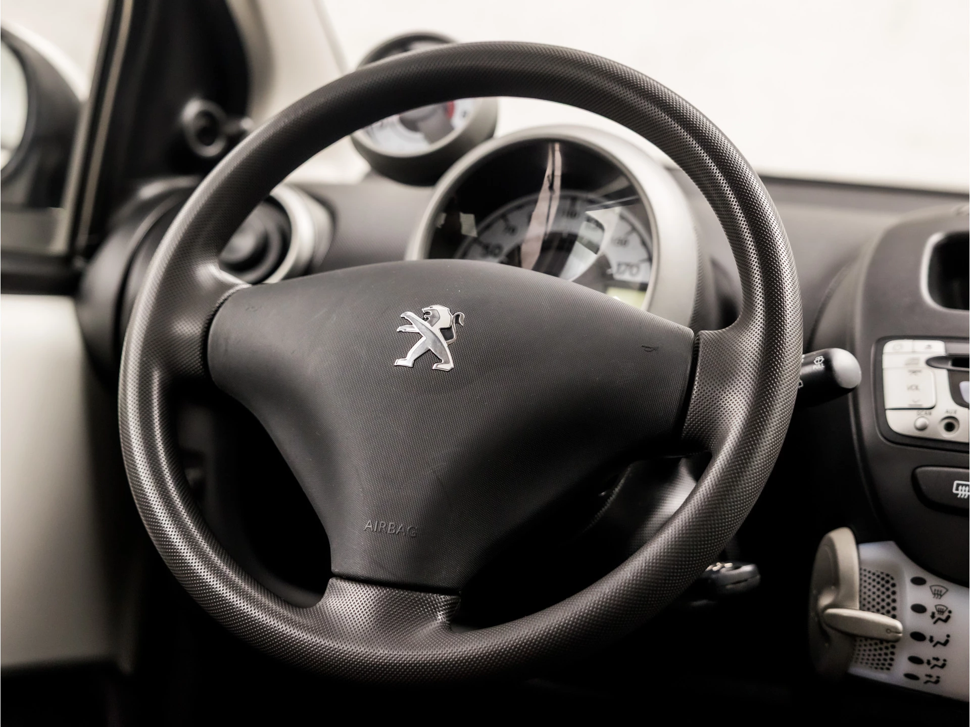 Hoofdafbeelding Peugeot 107