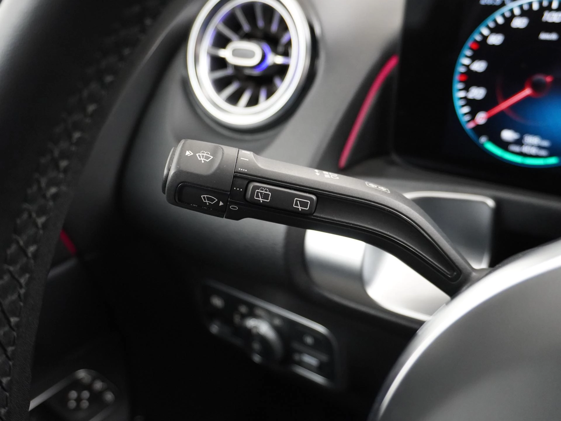 Hoofdafbeelding Mercedes-Benz EQB