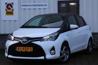 Toyota Yaris 1.5 Hybrid Trend Bi-Tone Automaat*NL-Auto*Perfect Onderh.*Afneemb. Trekhaak/Leder/Camera/Navi/Climate-Control/Cruise-Control/Rijstrook/LED/15 inch LM*