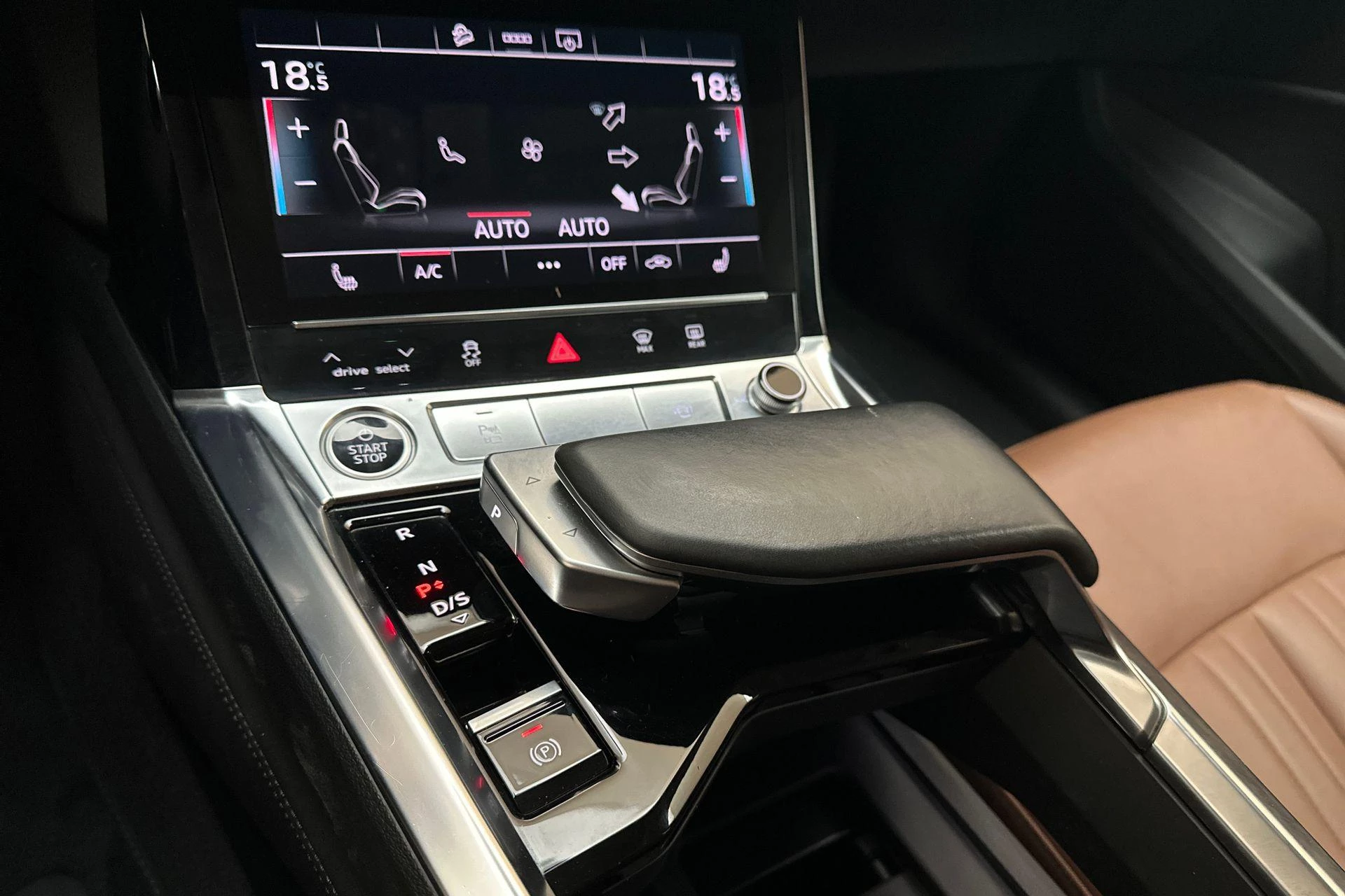 Hoofdafbeelding Audi e-tron