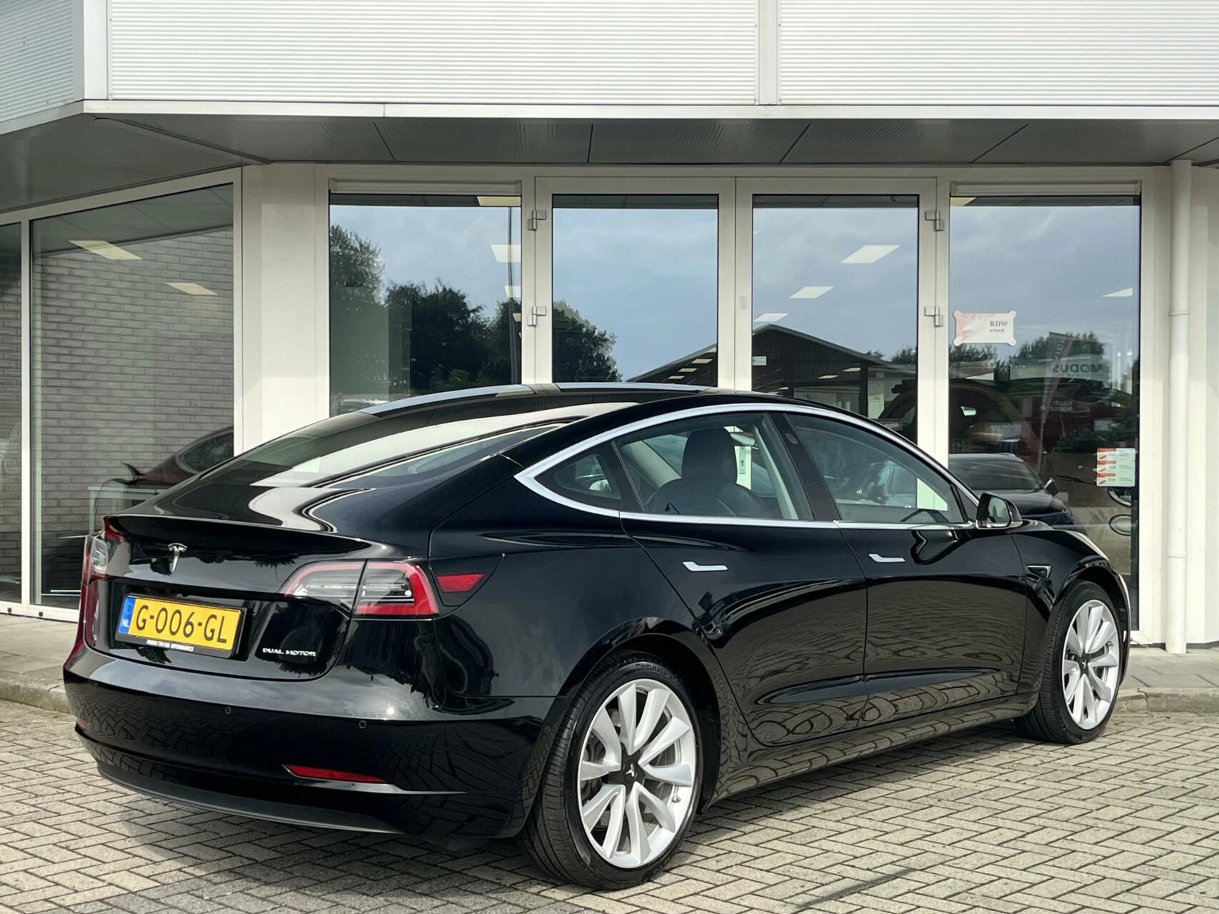 Hoofdafbeelding Tesla Model 3