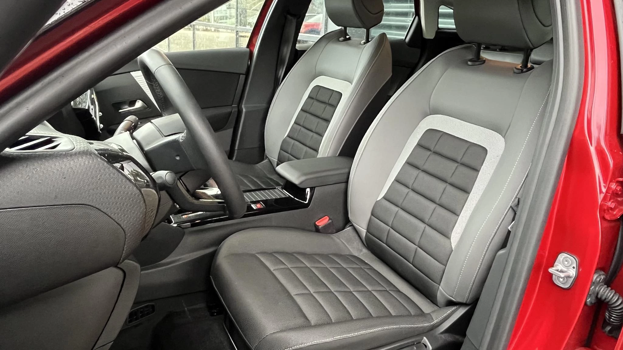 Hoofdafbeelding Citroën ë-C4