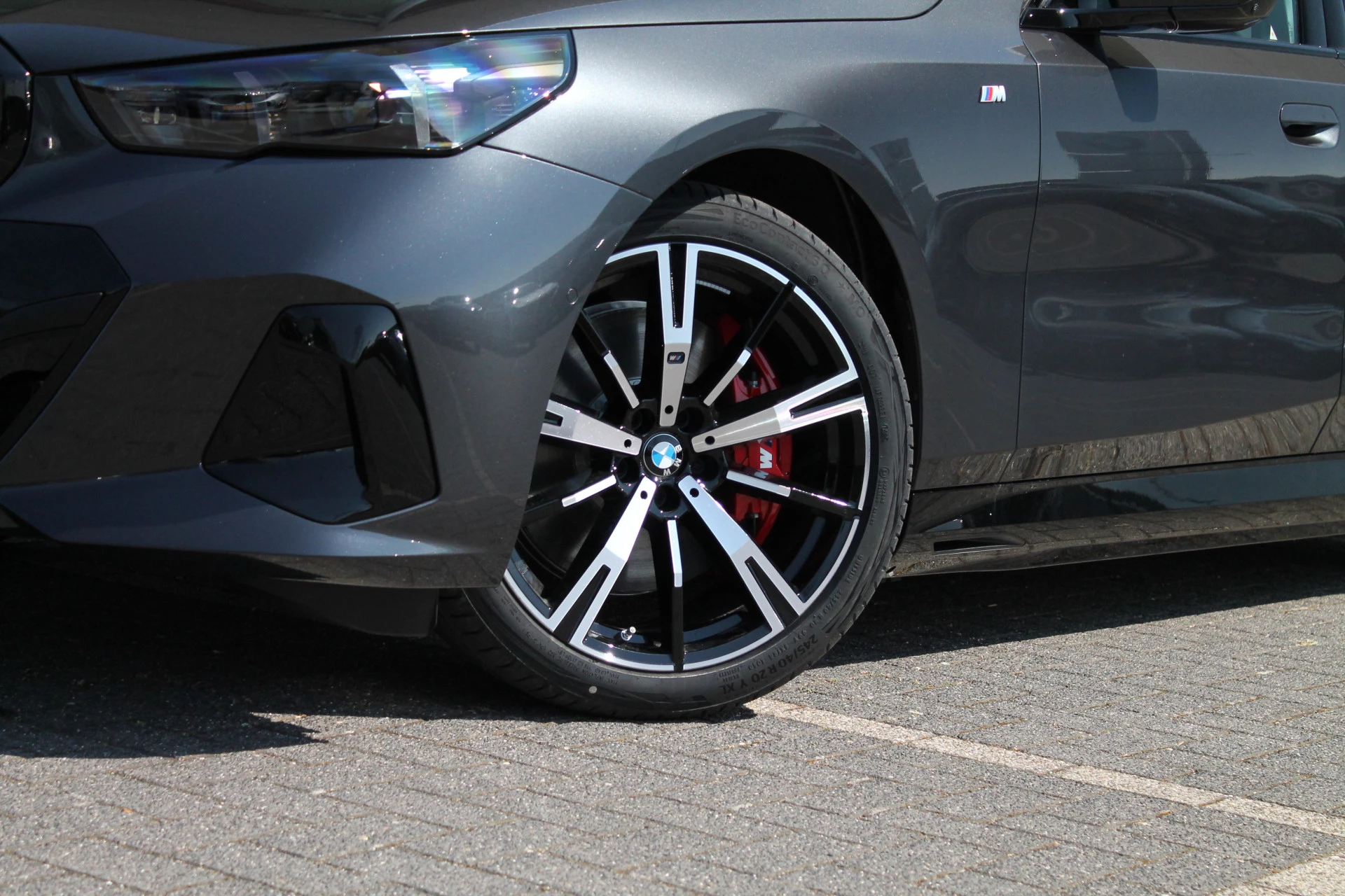 Hoofdafbeelding BMW i5