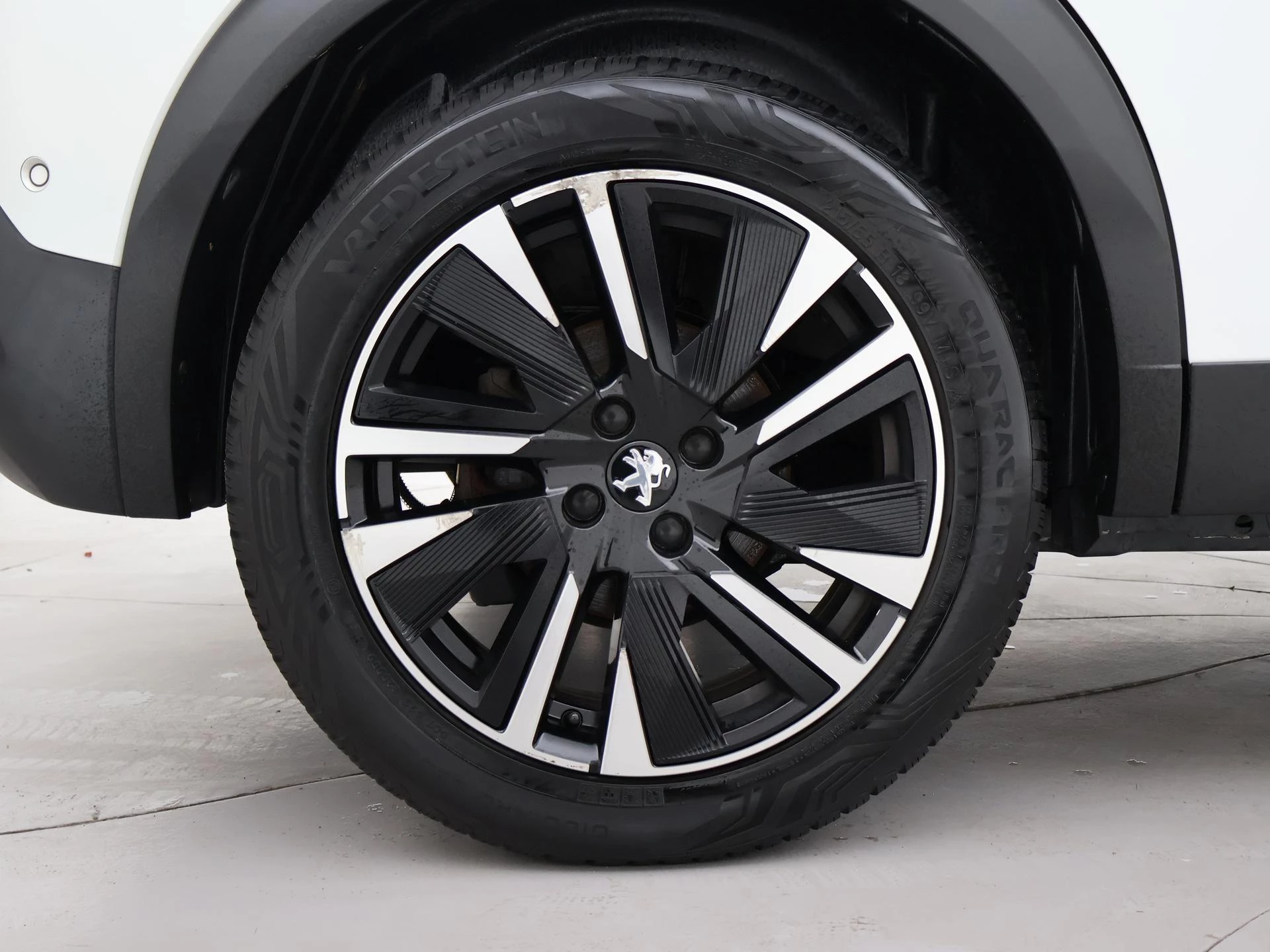 Hoofdafbeelding Peugeot e-2008