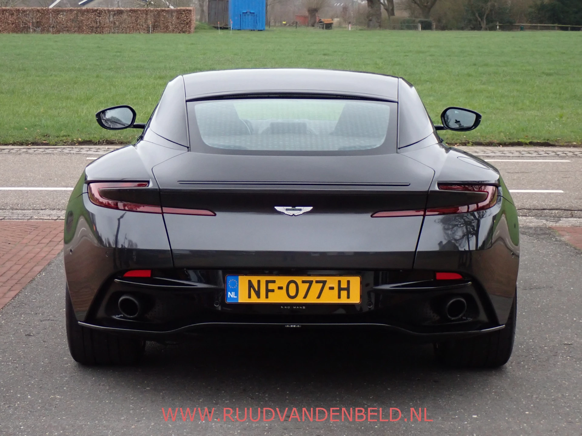 Hoofdafbeelding Aston Martin DB11