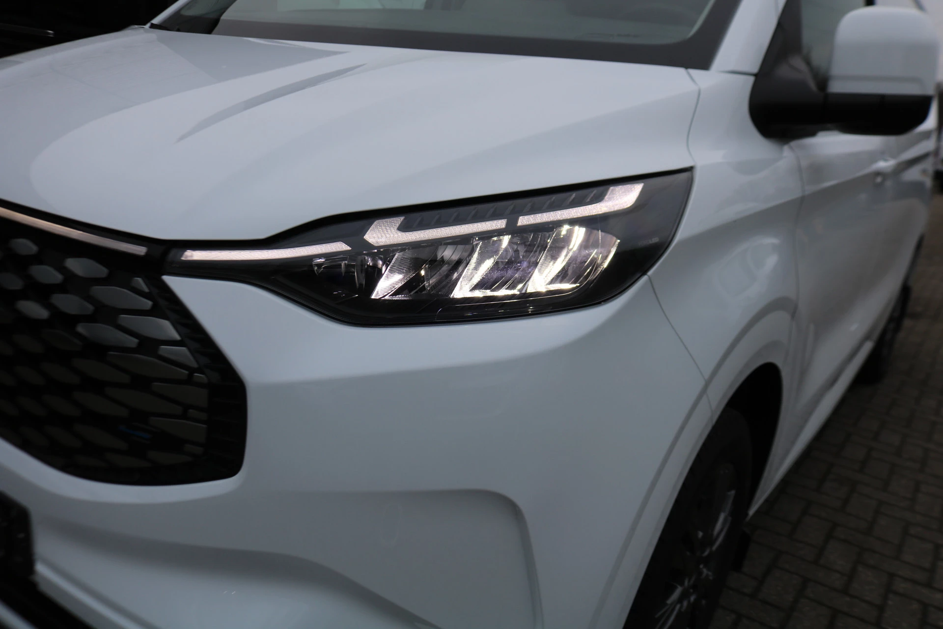 Hoofdafbeelding Ford E-Transit Custom