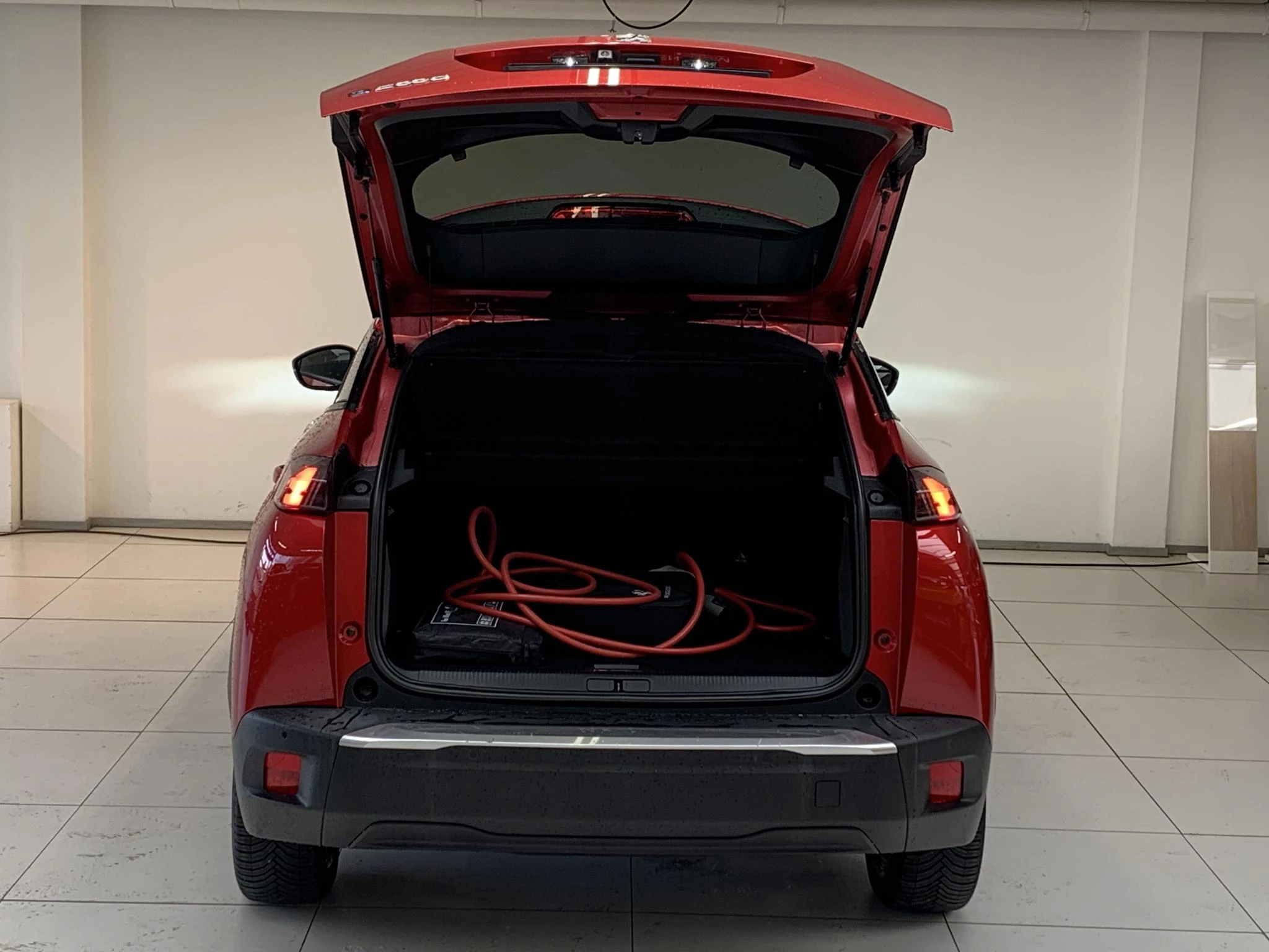 Hoofdafbeelding Peugeot e-2008