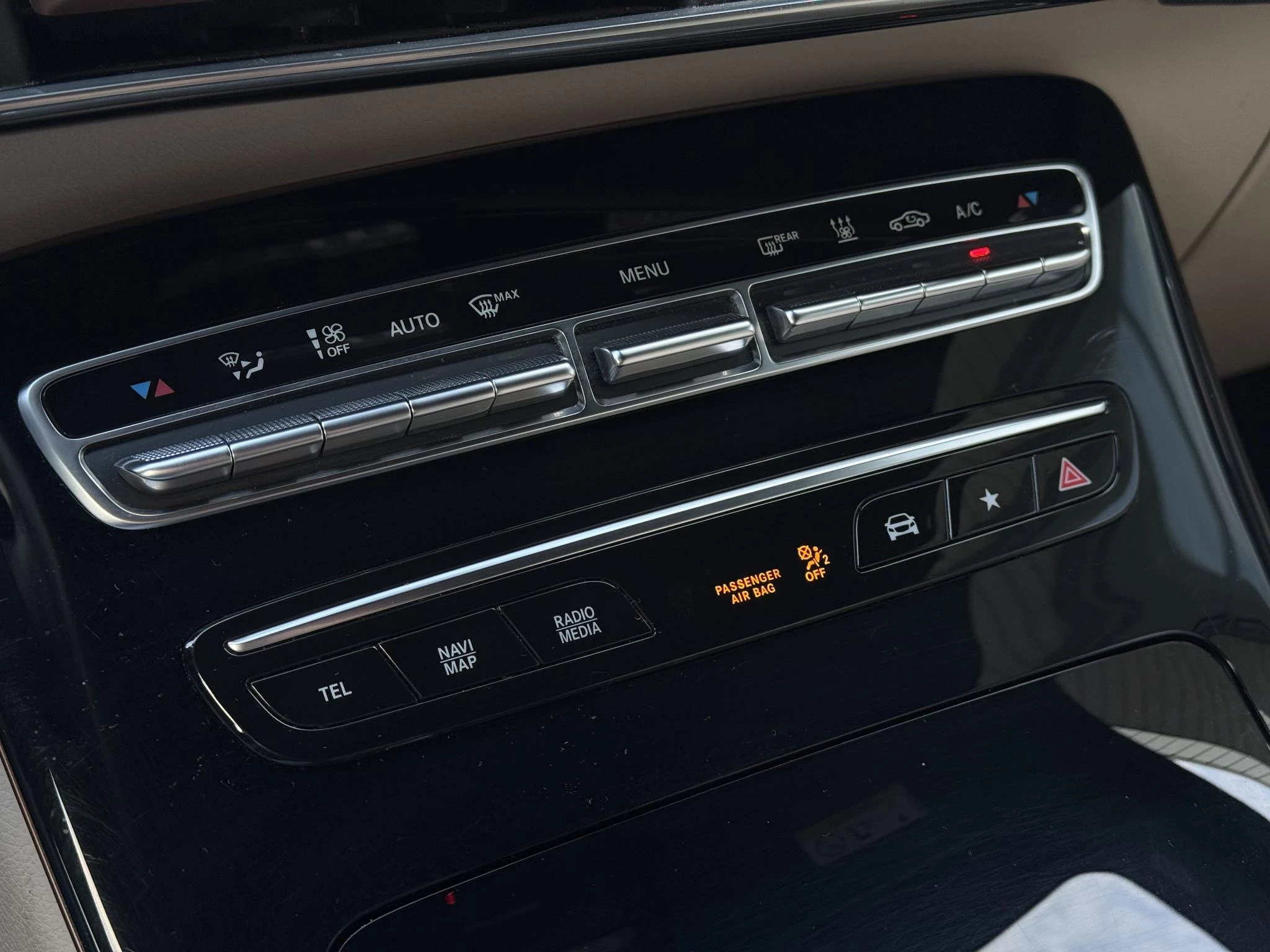 Hoofdafbeelding Mercedes-Benz EQC