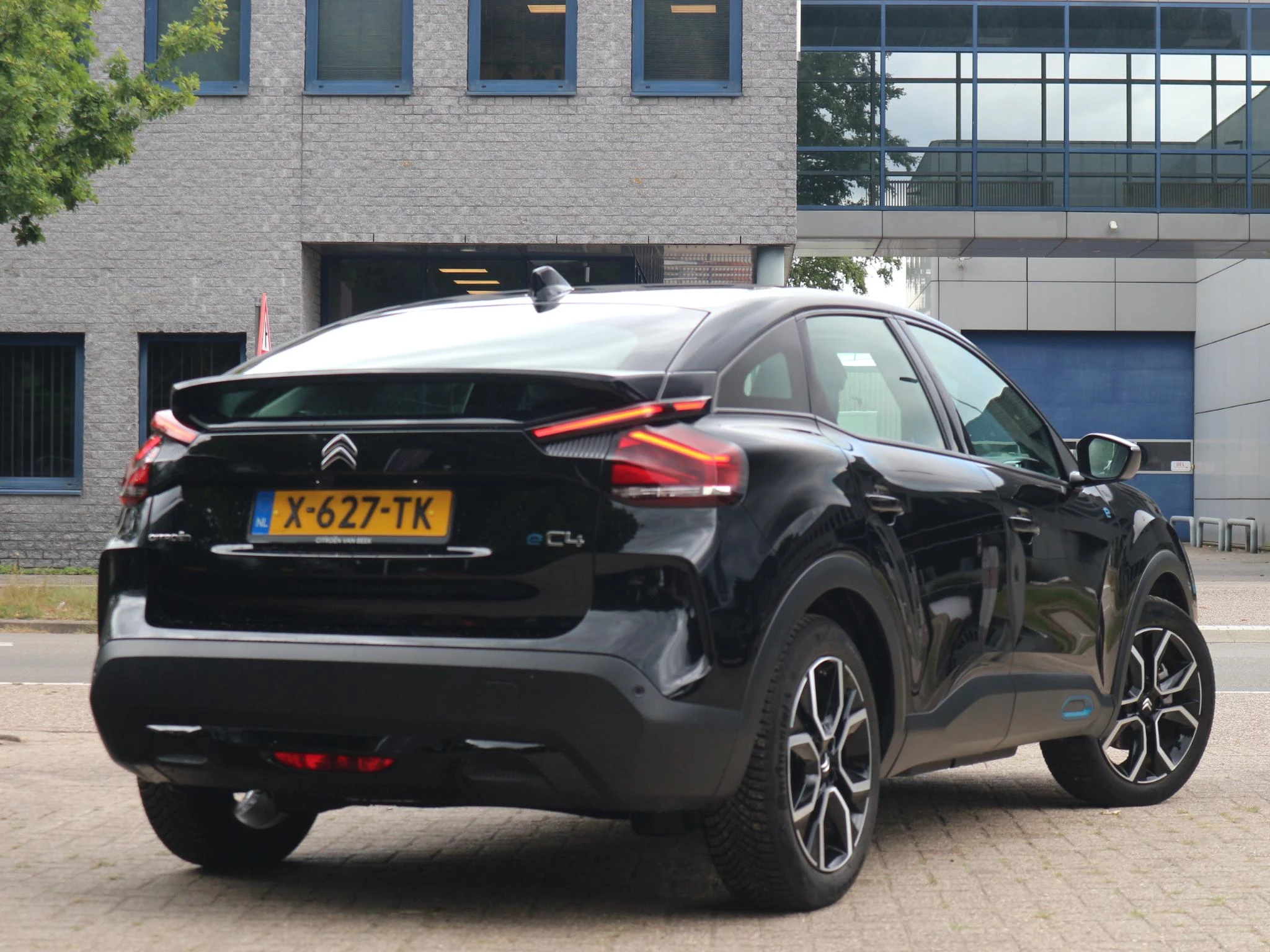 Hoofdafbeelding Citroën ë-C4