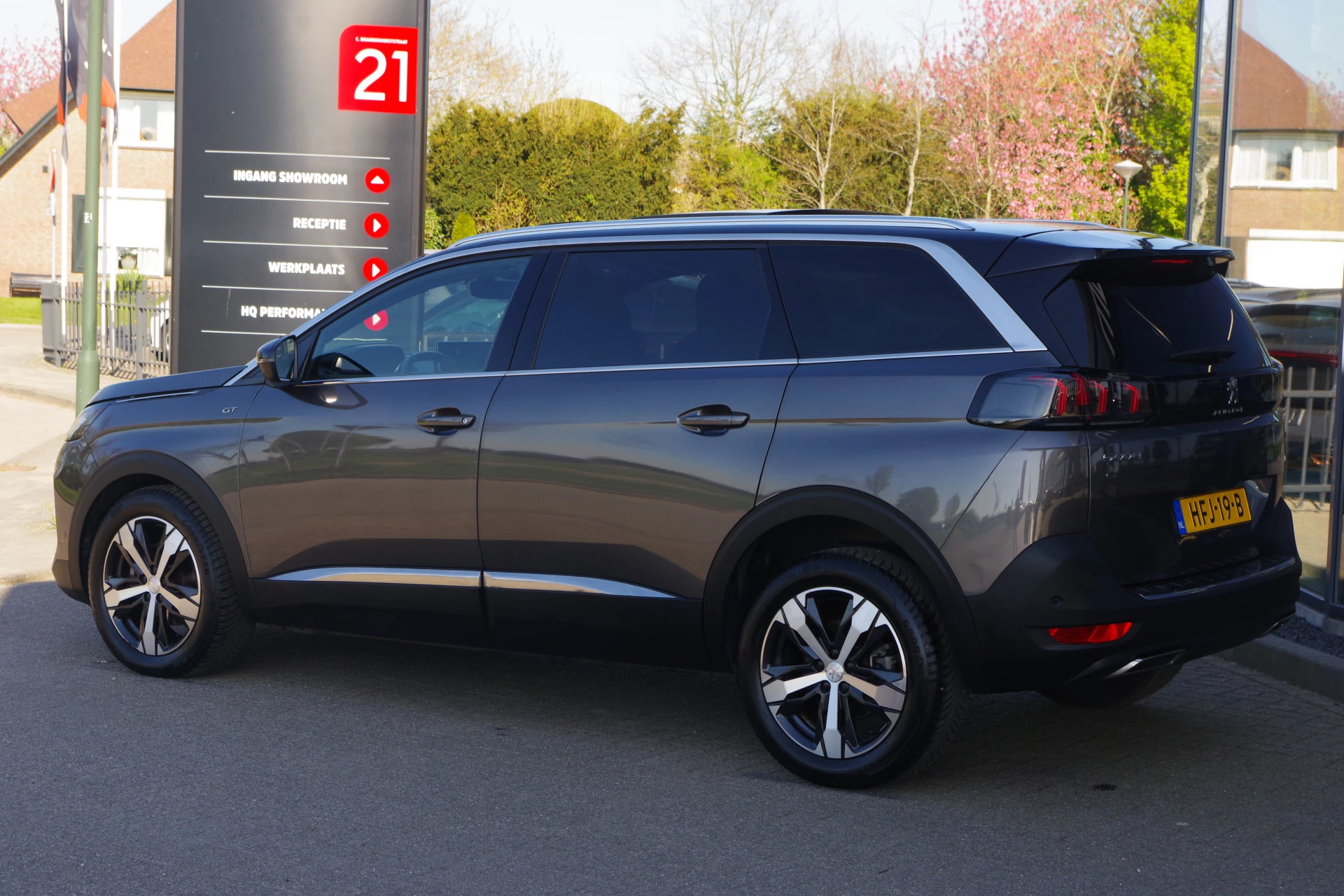 Hoofdafbeelding Peugeot 5008
