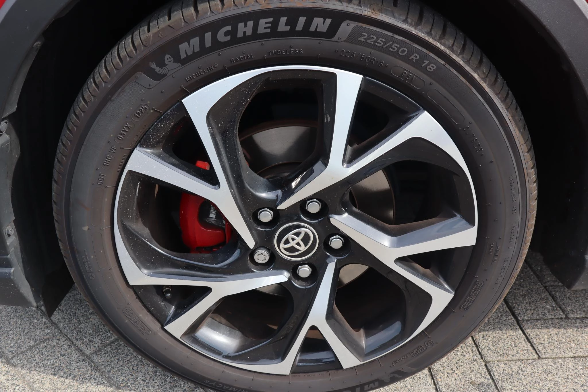 Hoofdafbeelding Toyota C-HR