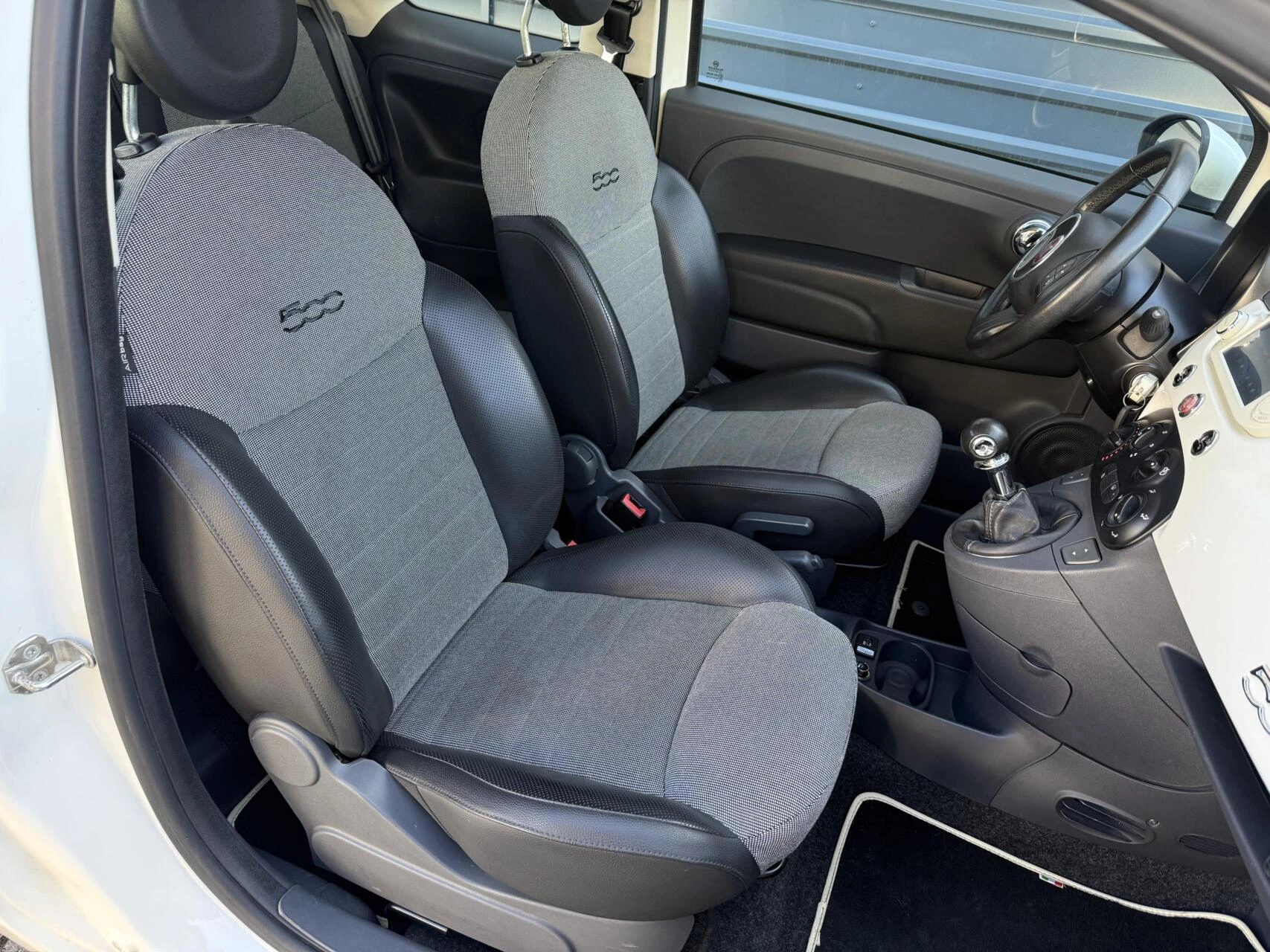 Hoofdafbeelding Fiat 500C