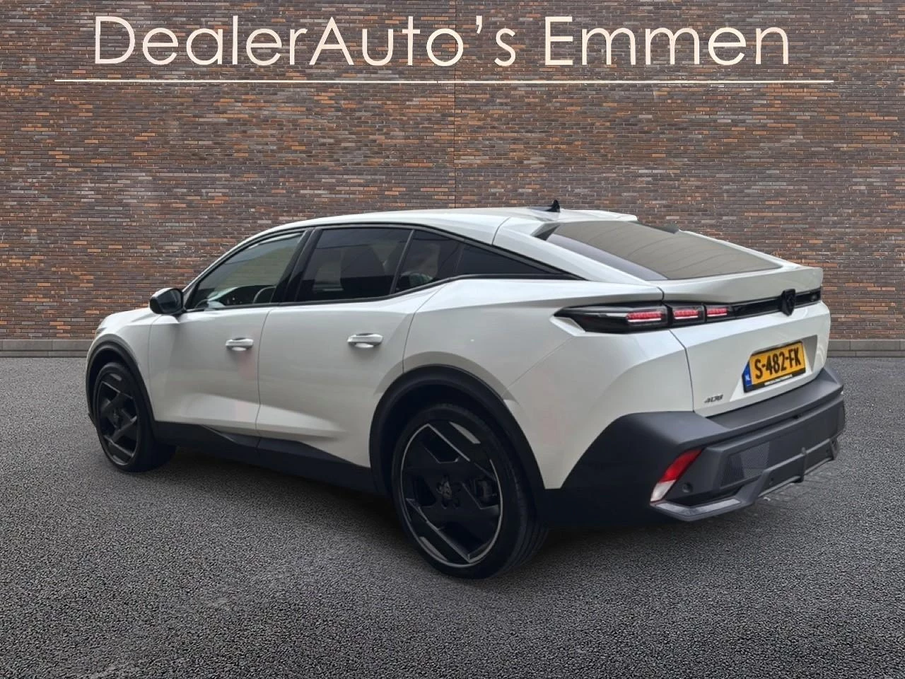 Hoofdafbeelding Peugeot 408