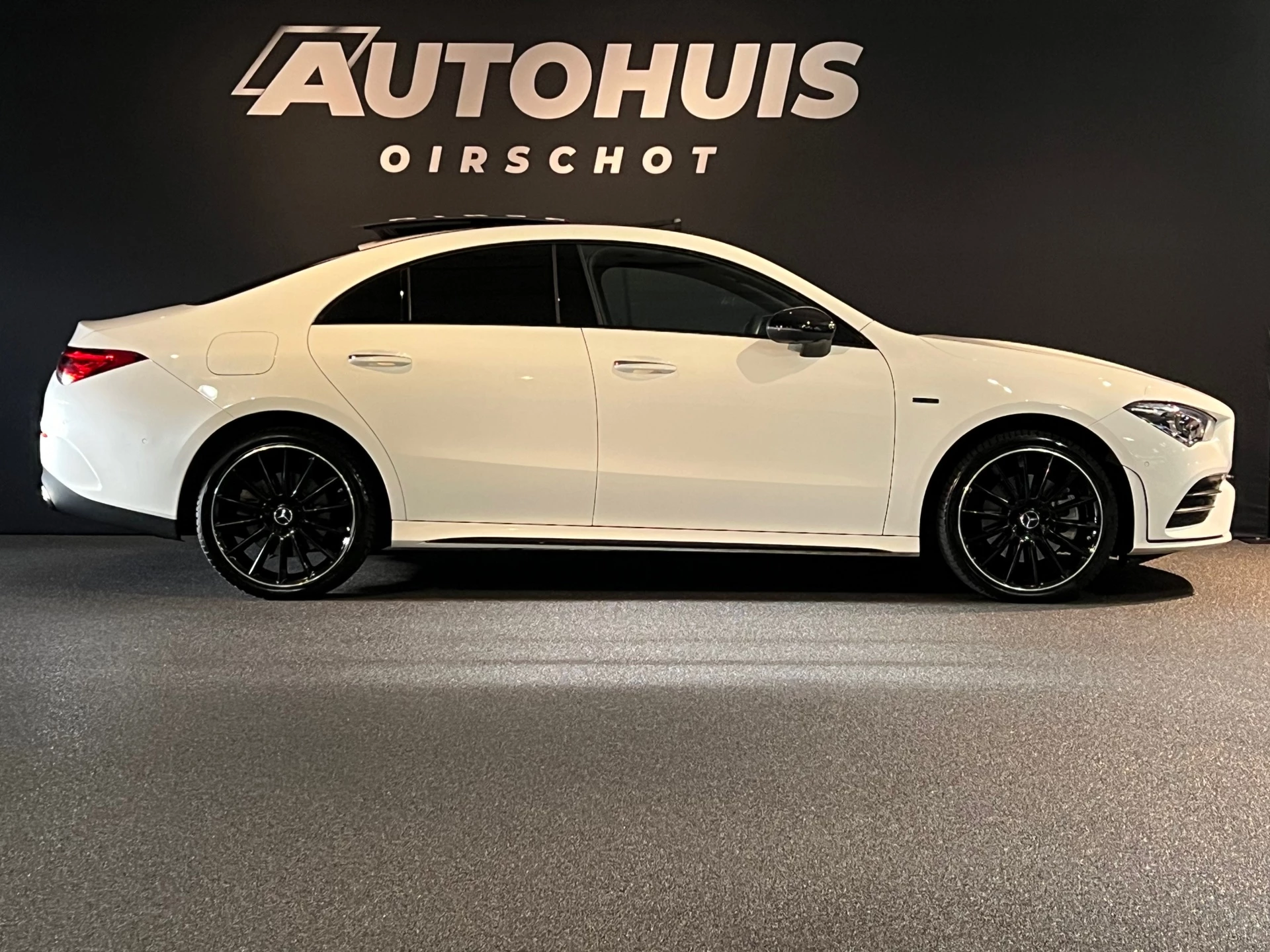 Hoofdafbeelding Mercedes-Benz CLA