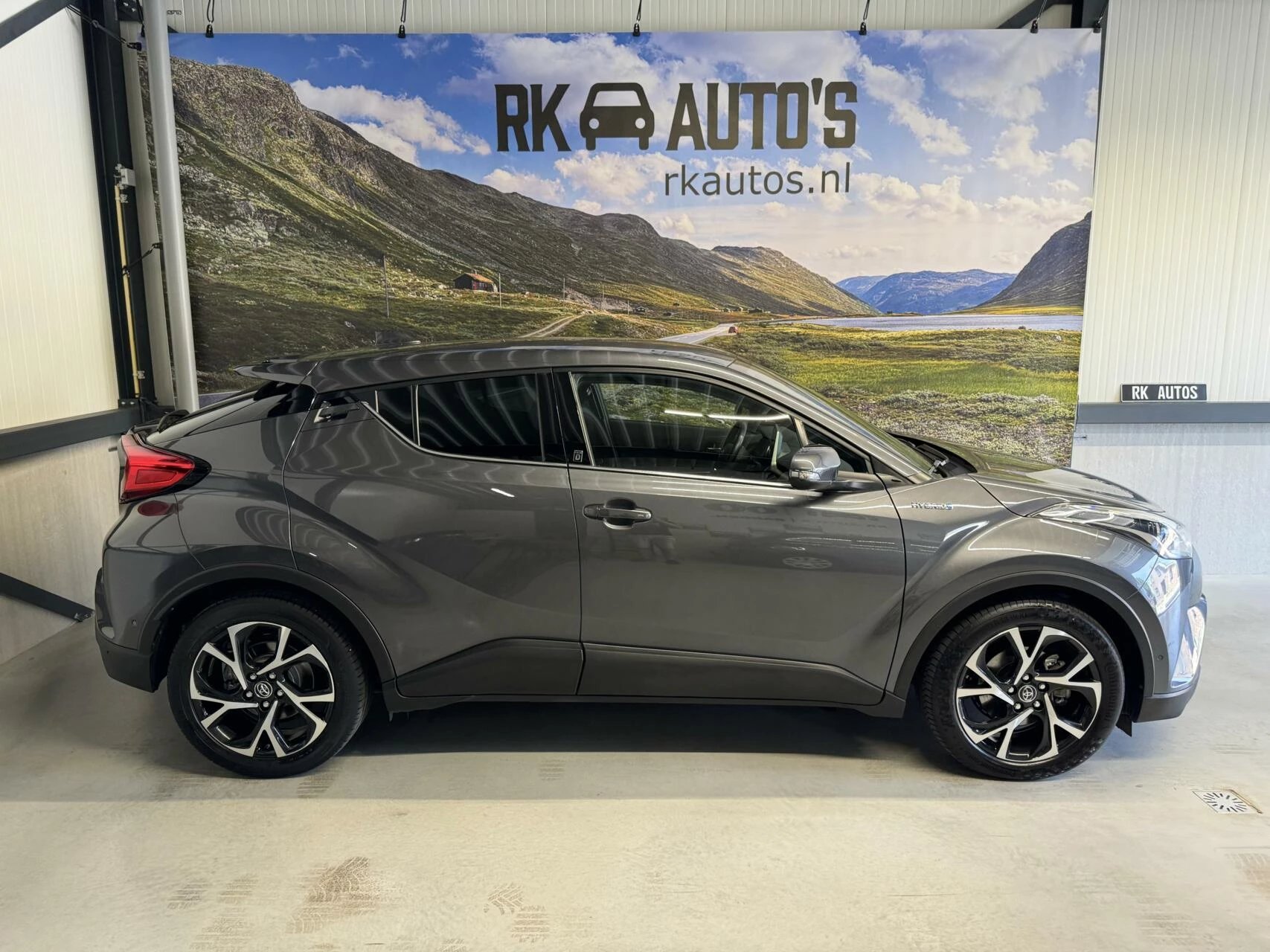 Hoofdafbeelding Toyota C-HR