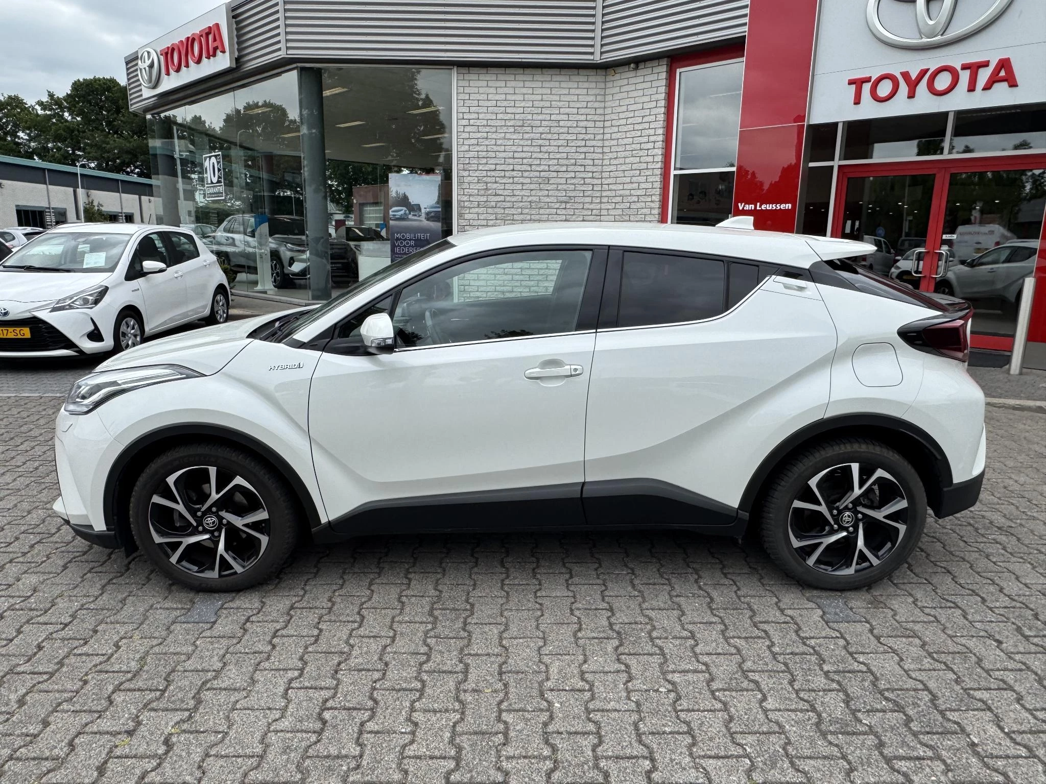 Hoofdafbeelding Toyota C-HR