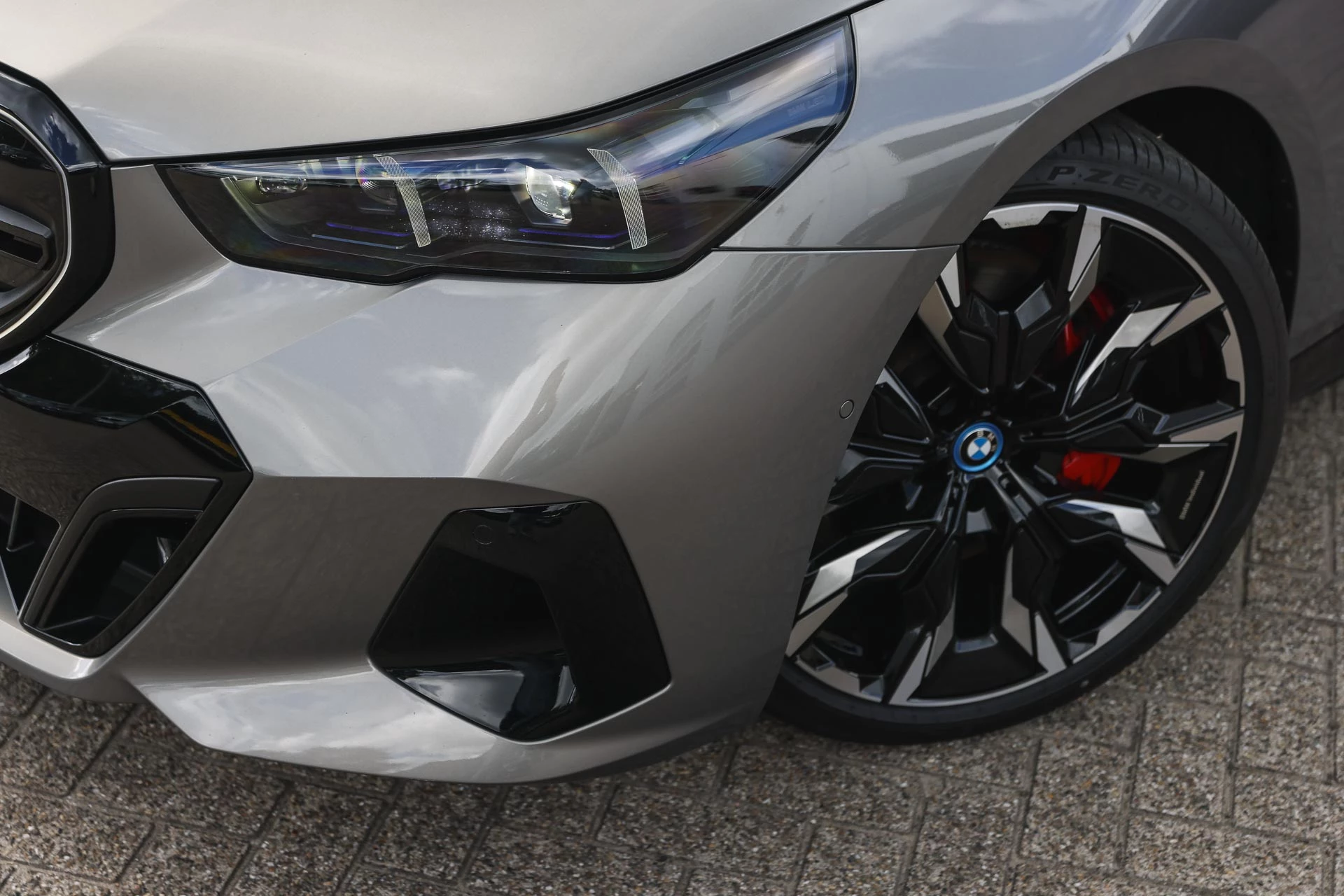 Hoofdafbeelding BMW i5