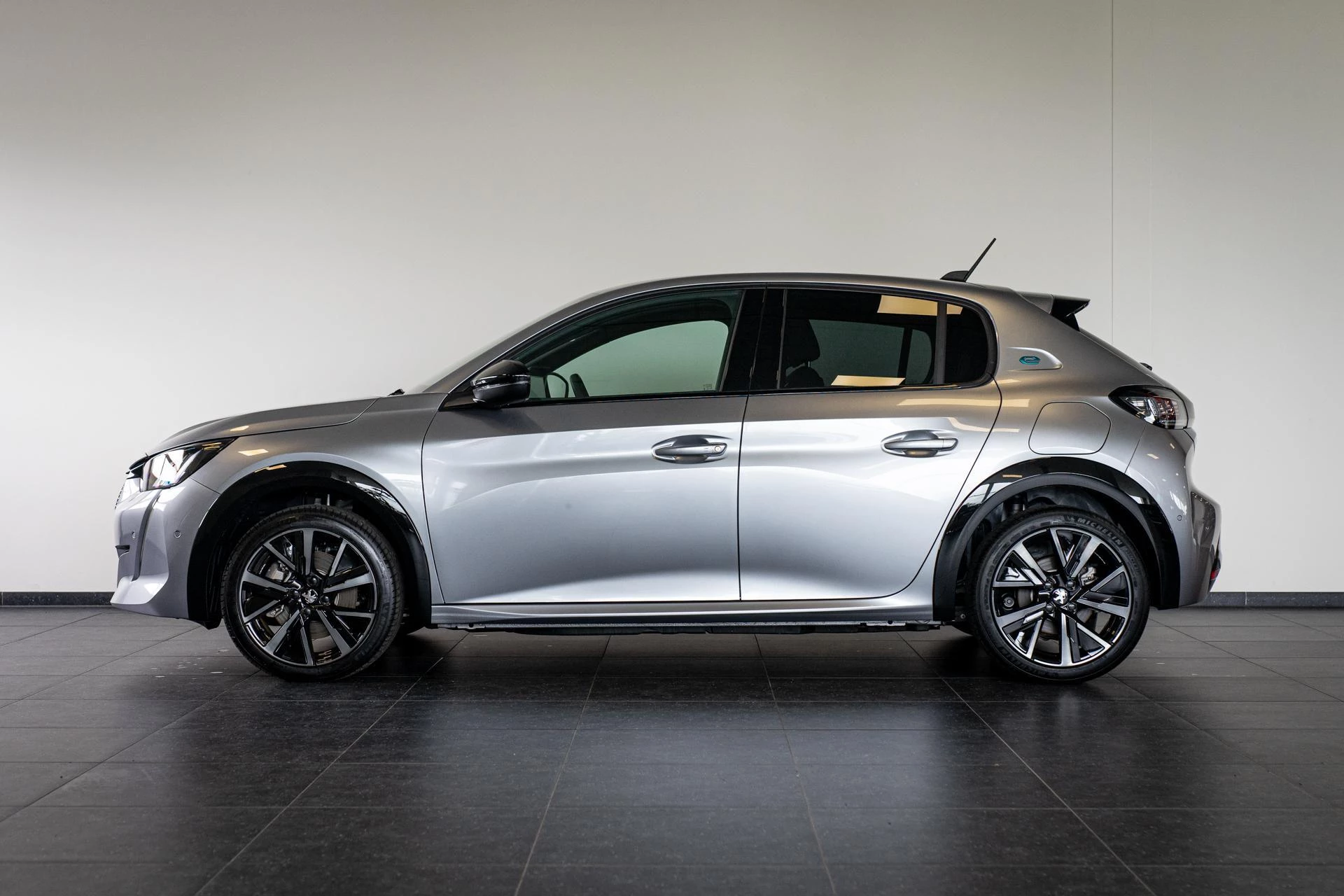 Hoofdafbeelding Peugeot e-208