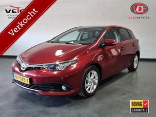 Hoofdafbeelding Toyota Auris Toyota Auris 1.8 Hybrid Volcano / Pano / Afn. Trekhaak