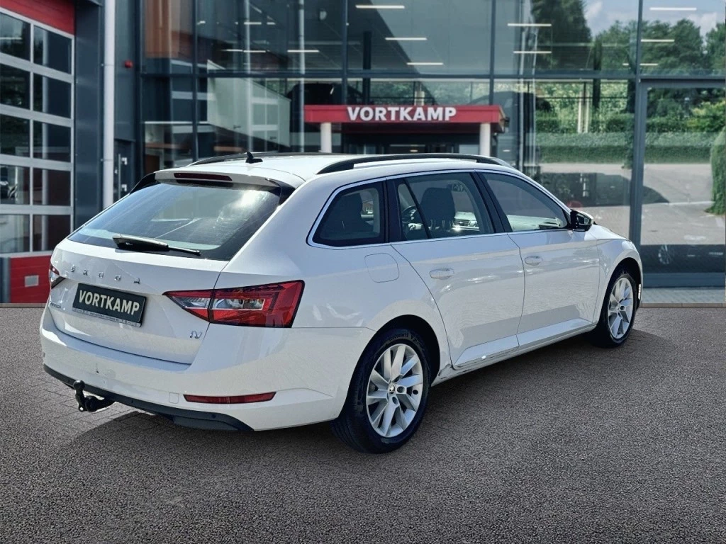 Hoofdafbeelding Škoda Superb