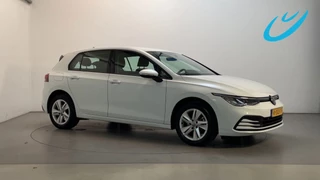 Hoofdafbeelding Volkswagen Golf Volkswagen Golf 1.0 TSI 110pk Life Business Alcantara Stoelverwarming Navigatie Climate Control