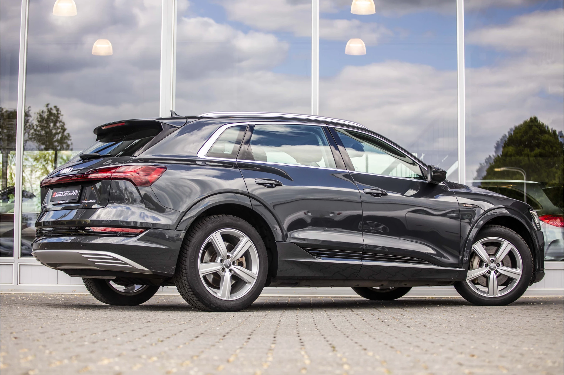 Hoofdafbeelding Audi e-tron