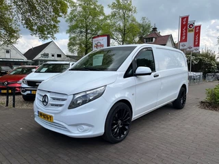 Hoofdafbeelding Mercedes-Benz Vito Mercedes-Benz Vito 114 CDI AUTOMAAT 3-PERS. / AIRCO / CRUISE CTR. / 19'' LM-VELGEN