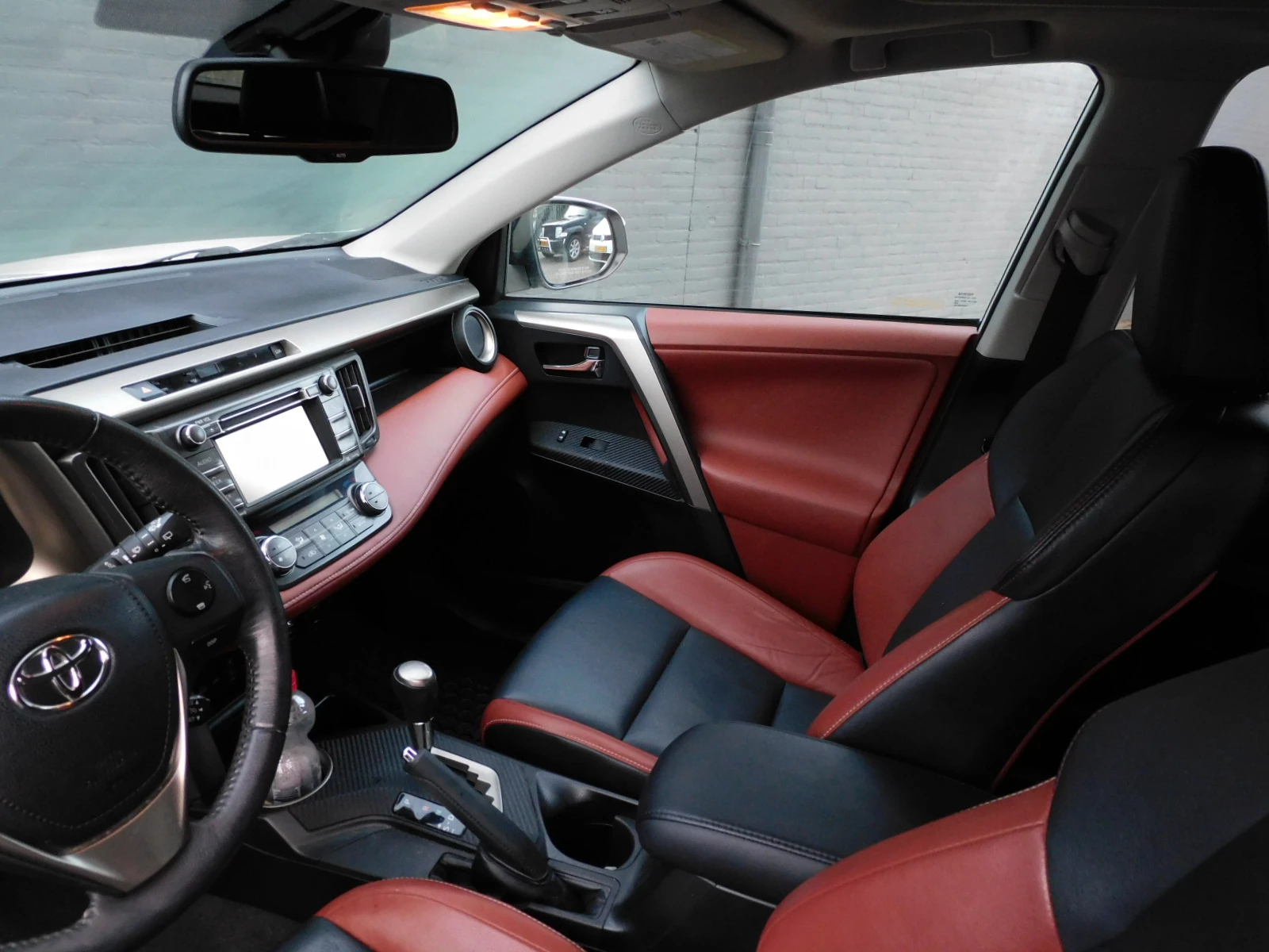 Hoofdafbeelding Toyota RAV4