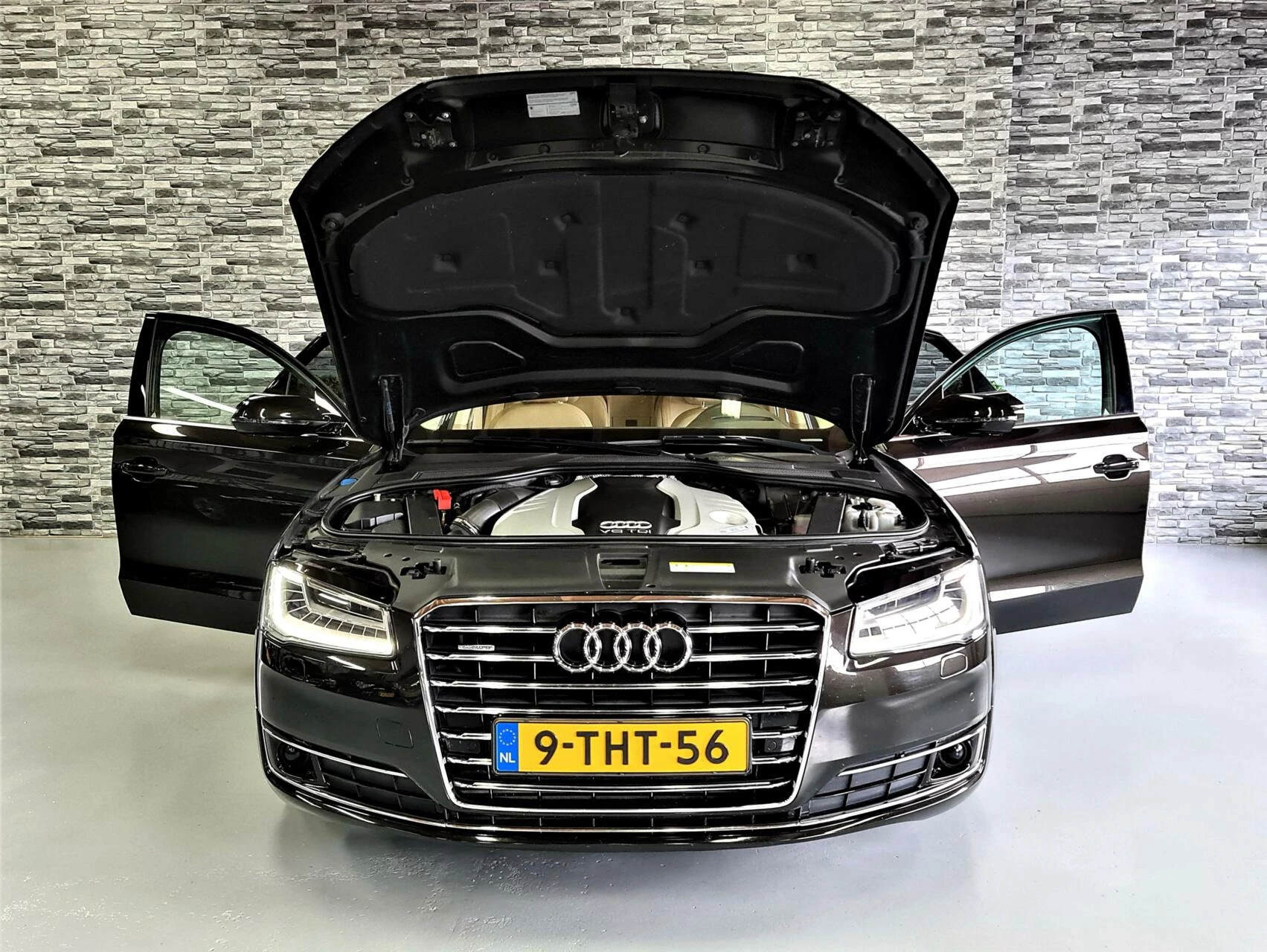 Hoofdafbeelding Audi A8