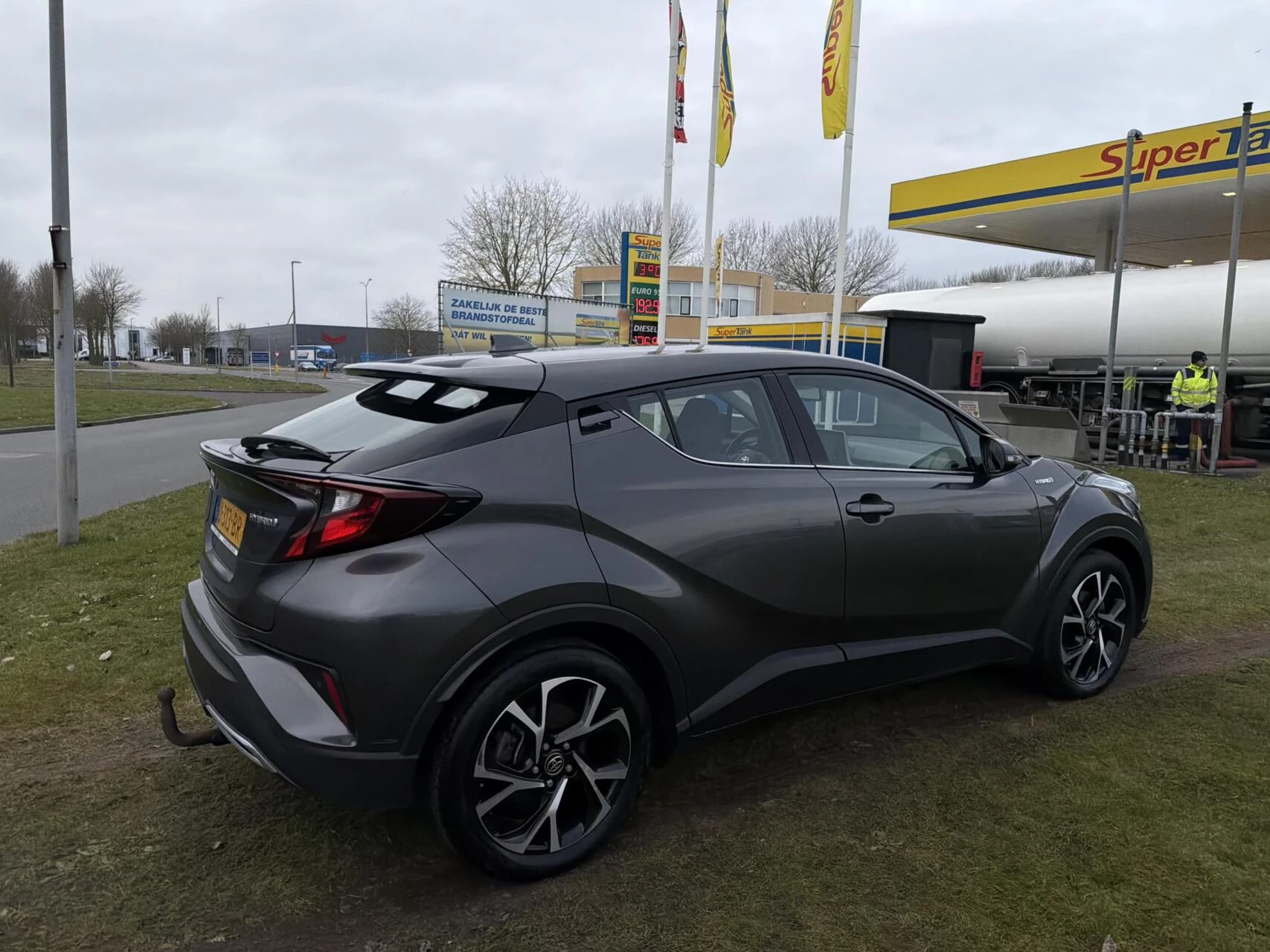 Hoofdafbeelding Toyota C-HR