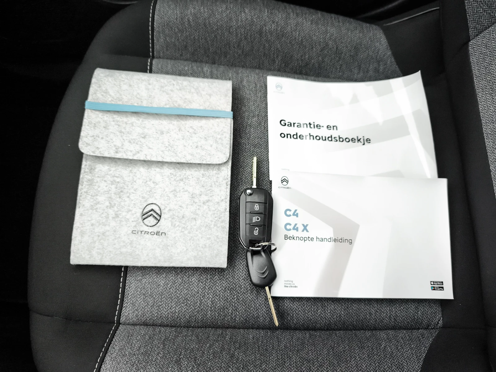 Hoofdafbeelding Citroën ë-C4 X