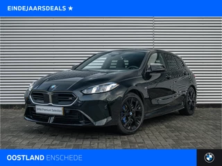 BMW 1 Serie M135 xDrive High Executive Automaat / Panoramadak / Sportstoelen / M Adaptief onderstel / Comfort Access / Adaptieve LED / Parking Assistant Plus / Head-Up / Harman-Kardon