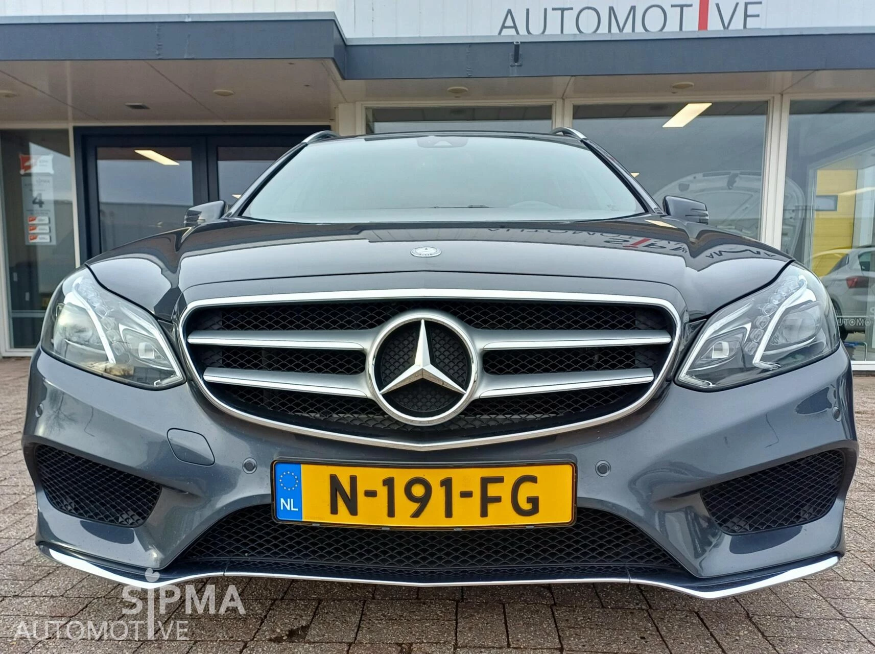 Hoofdafbeelding Mercedes-Benz E-Klasse