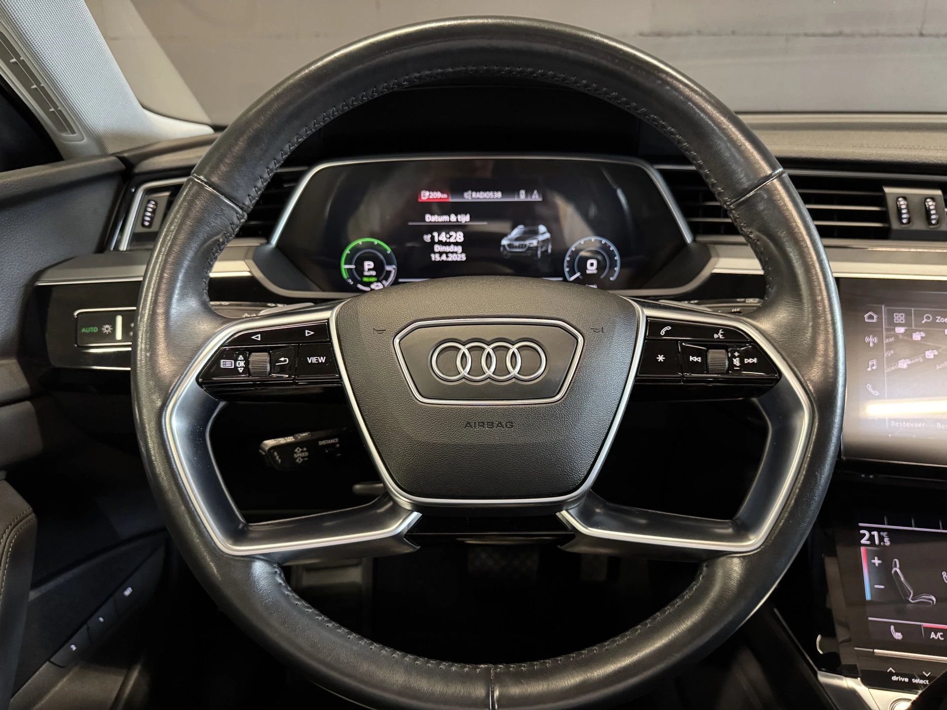 Hoofdafbeelding Audi e-tron
