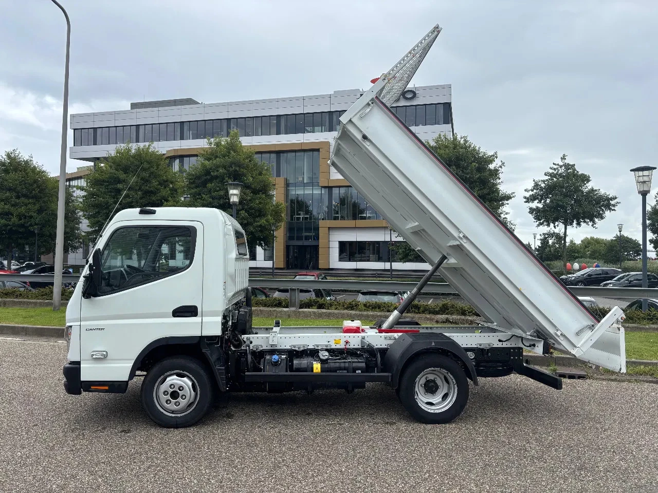 Hoofdafbeelding FUSO Canter