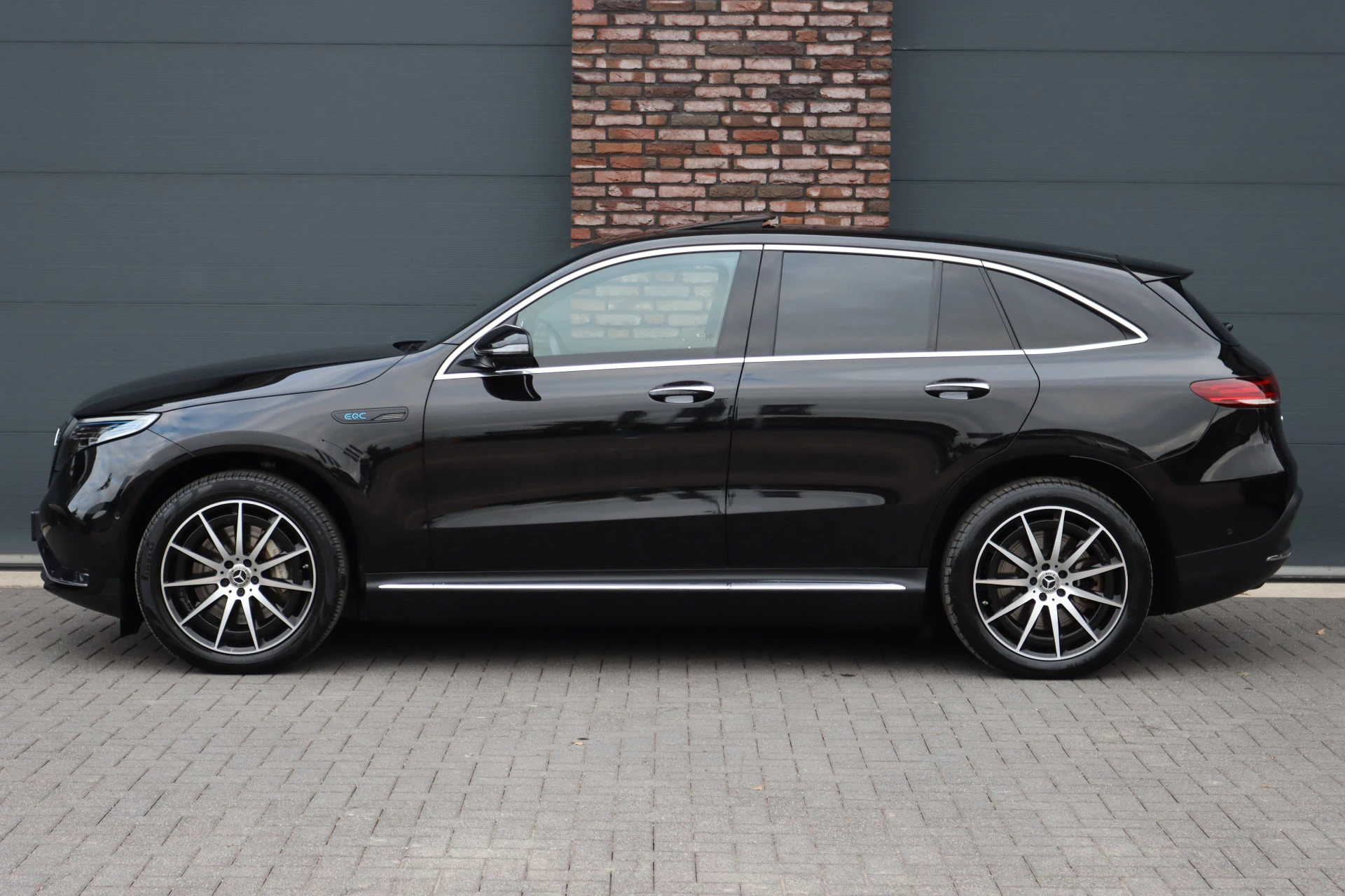 Hoofdafbeelding Mercedes-Benz EQC
