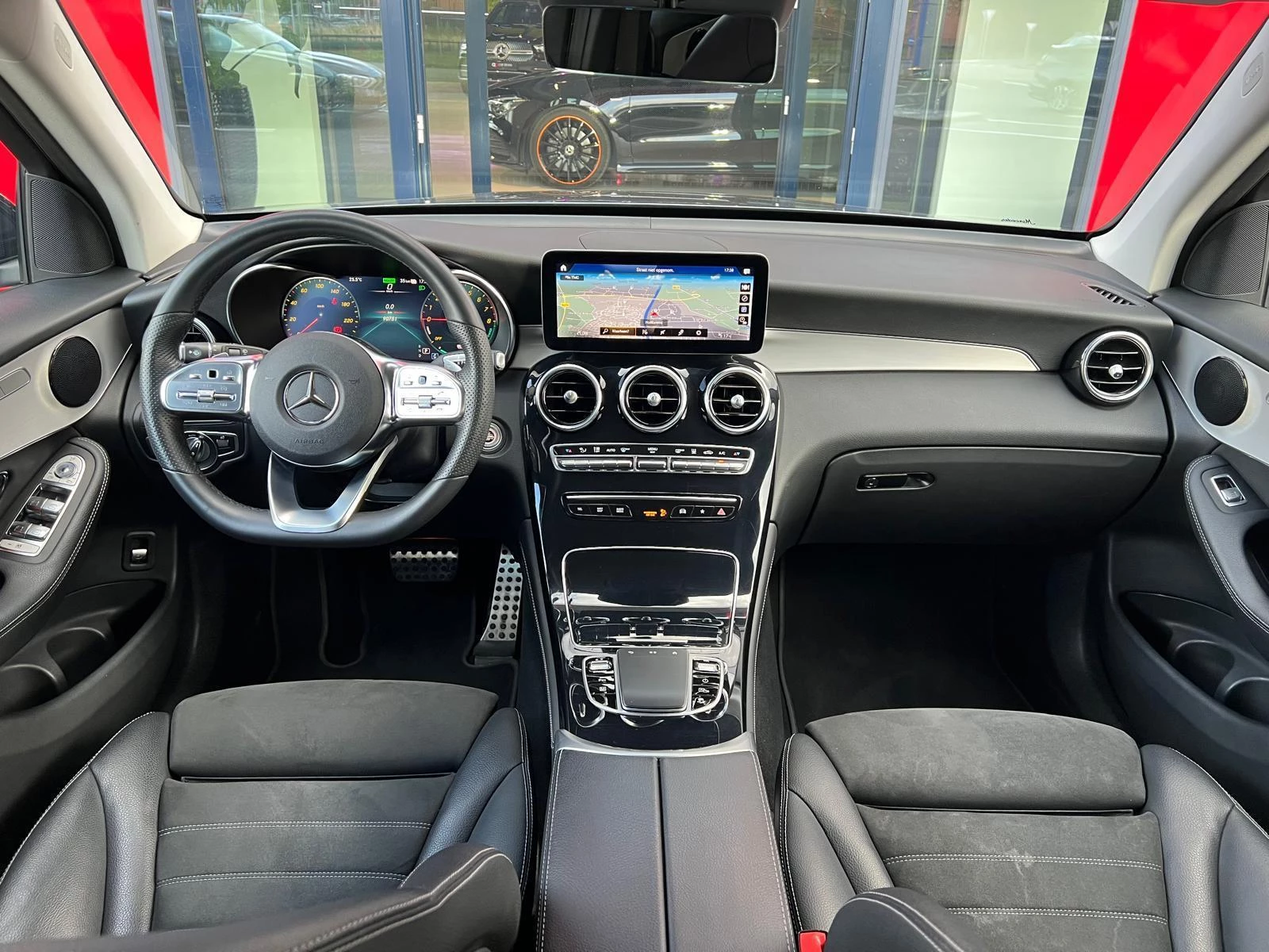 Hoofdafbeelding Mercedes-Benz GLC