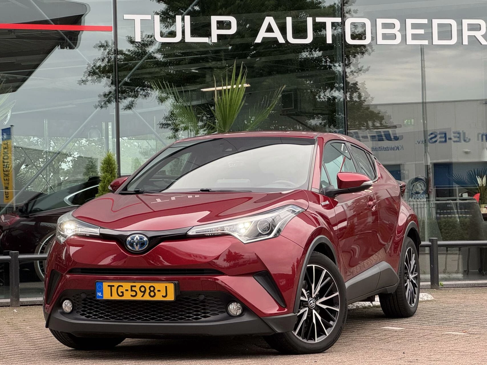 Hoofdafbeelding Toyota C-HR