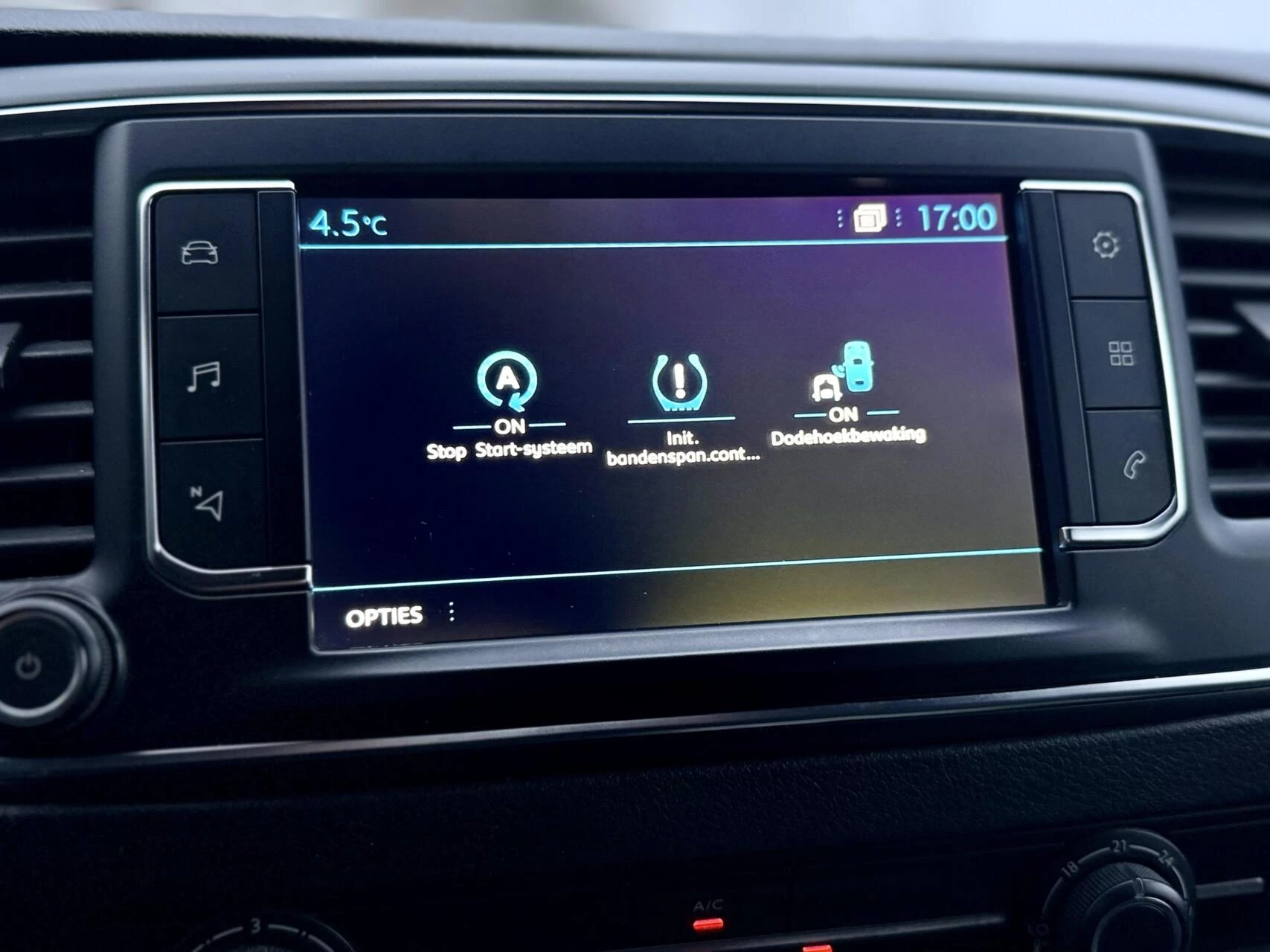 Hoofdafbeelding Peugeot Expert