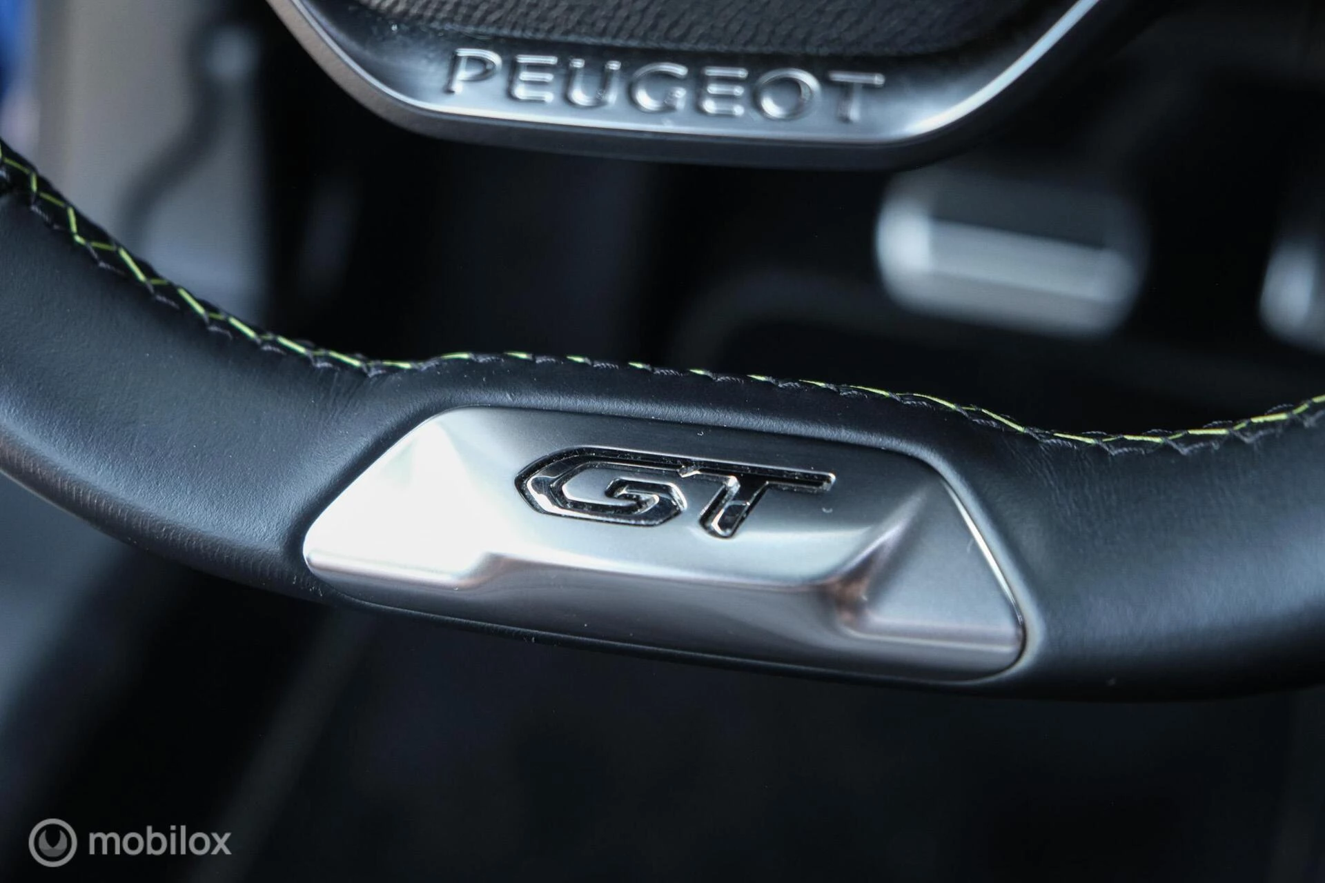 Hoofdafbeelding Peugeot e-2008