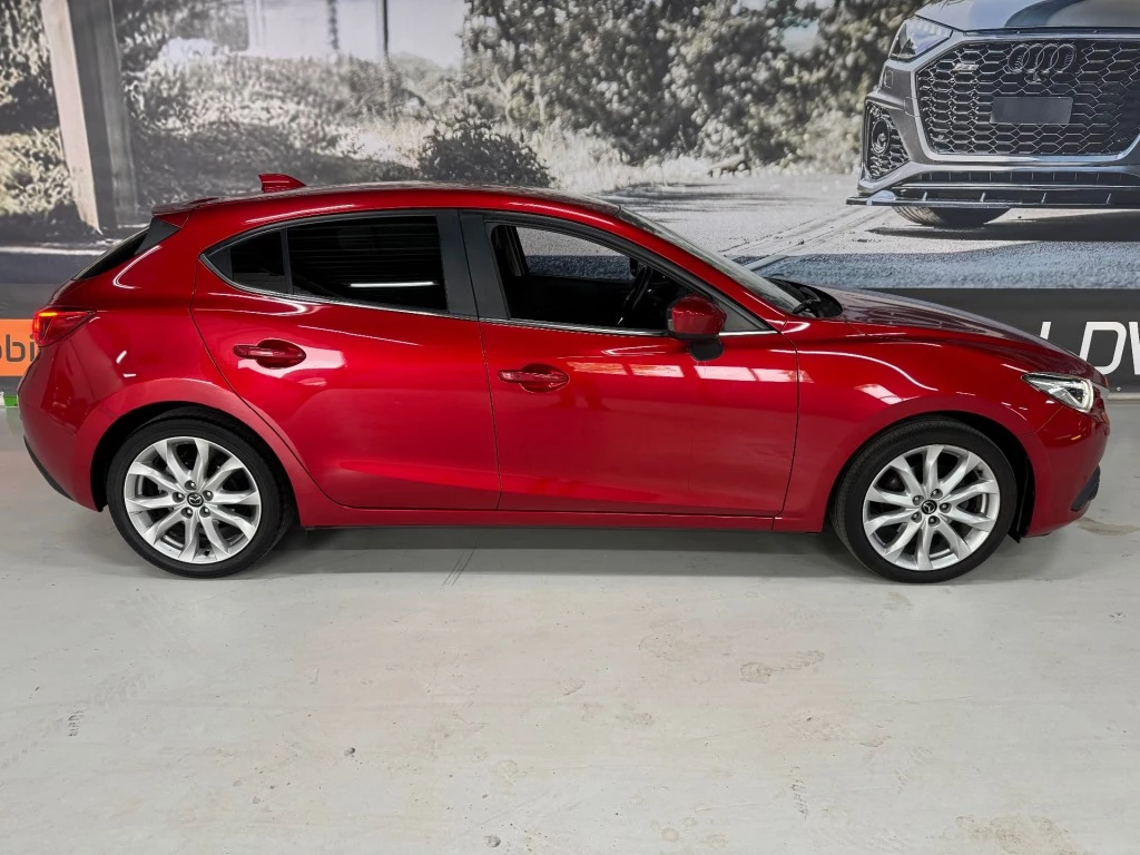 Hoofdafbeelding Mazda 3