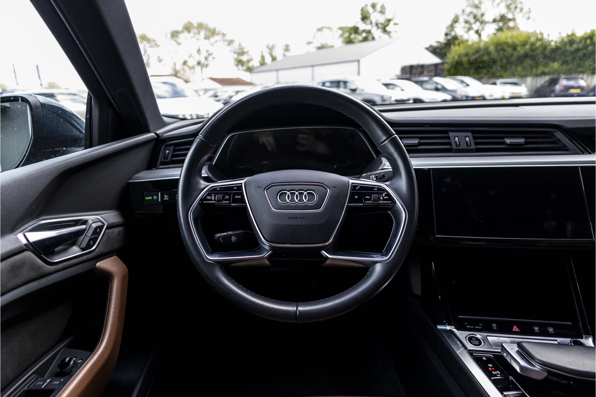Hoofdafbeelding Audi e-tron