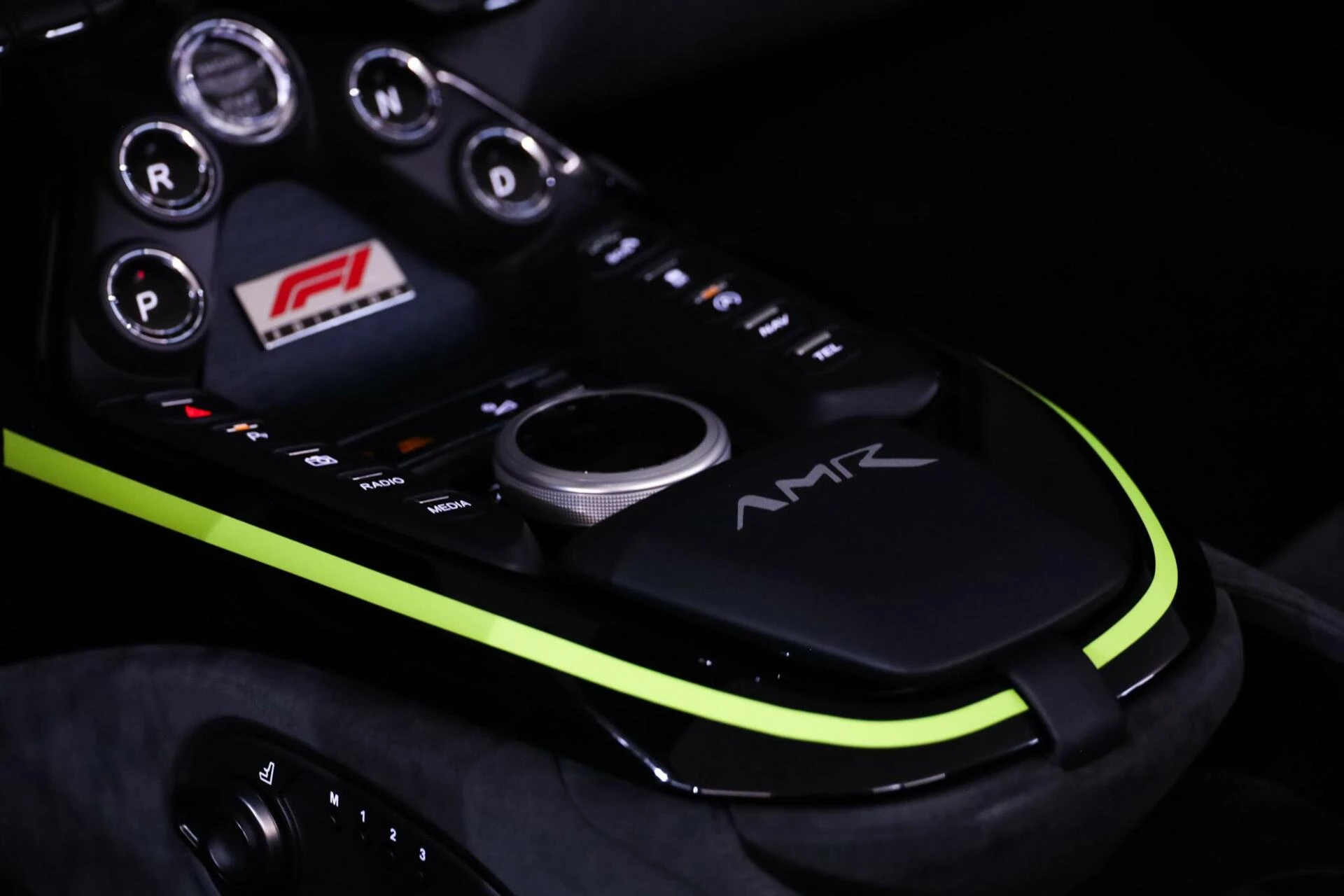 Hoofdafbeelding Aston Martin V8 Vantage