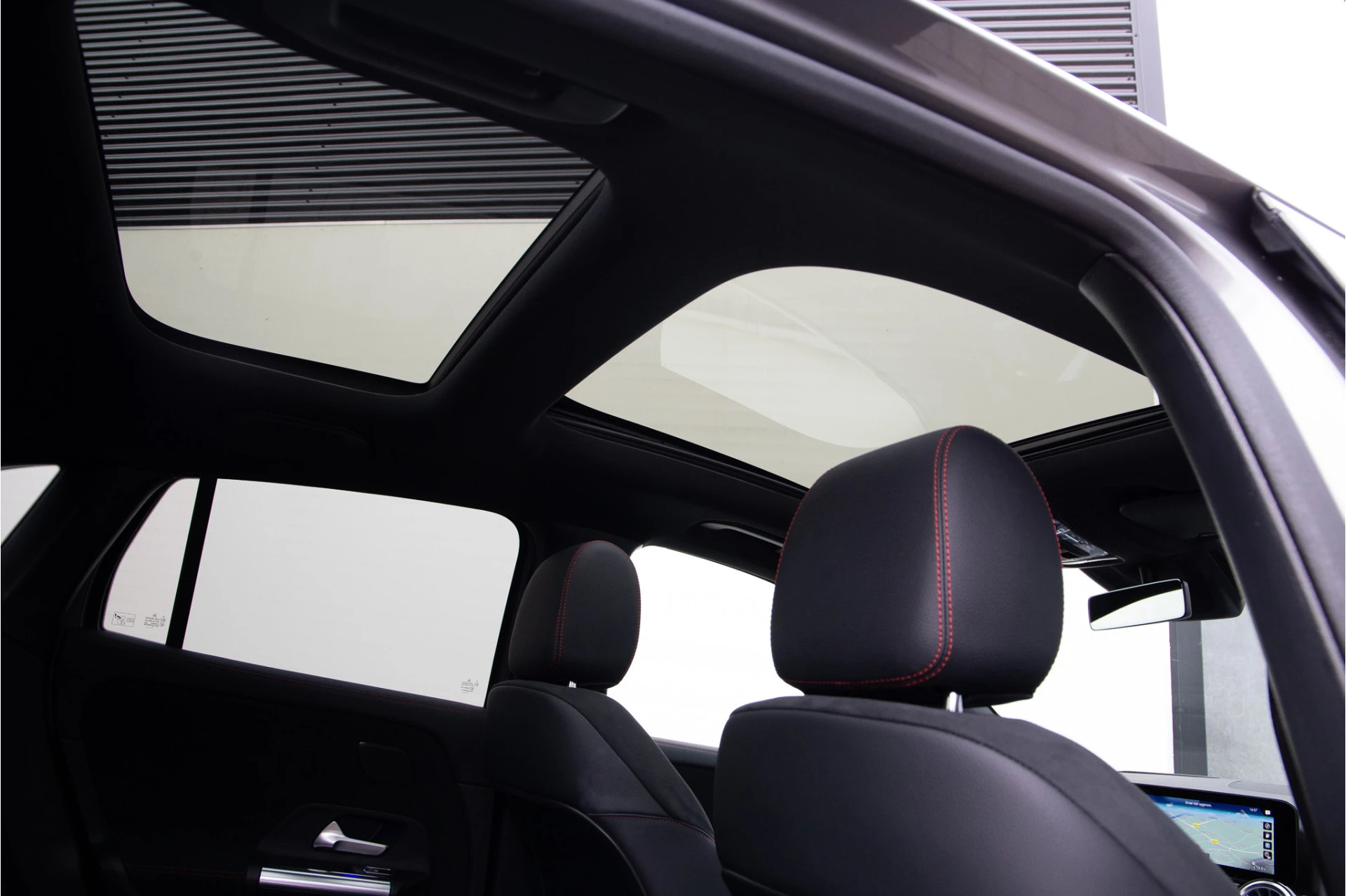 Hoofdafbeelding Mercedes-Benz EQA