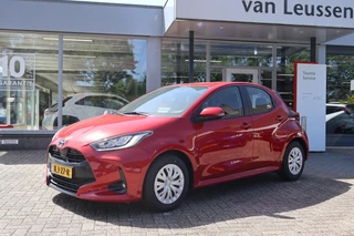 Toyota Yaris 1.5 HYBRID 115 BUSINESS DODEHOEK KEYLESS PARK.SENSOREN DRAADLOOS-LADEN AD-CRUISE APPLE/ANDROID DAB CAMERA CLIMA