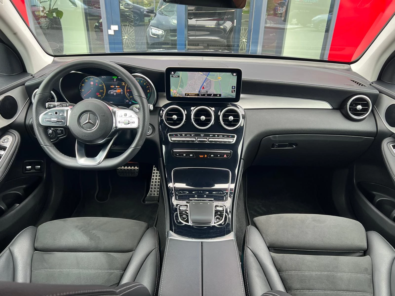 Hoofdafbeelding Mercedes-Benz GLC